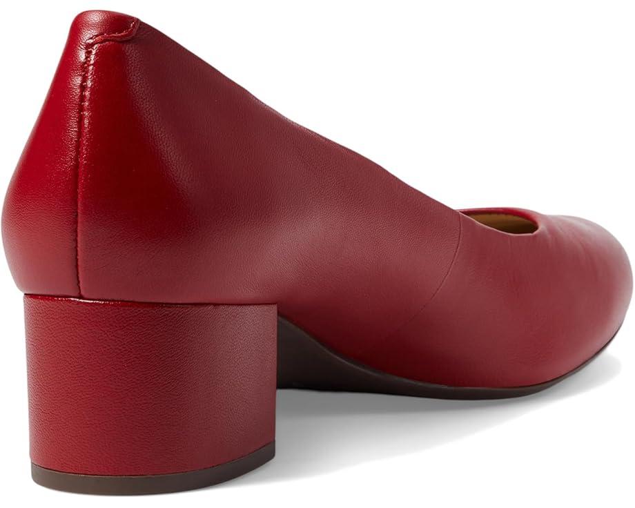 Women's Marc Joseph New York Broad Street Pump Product Image