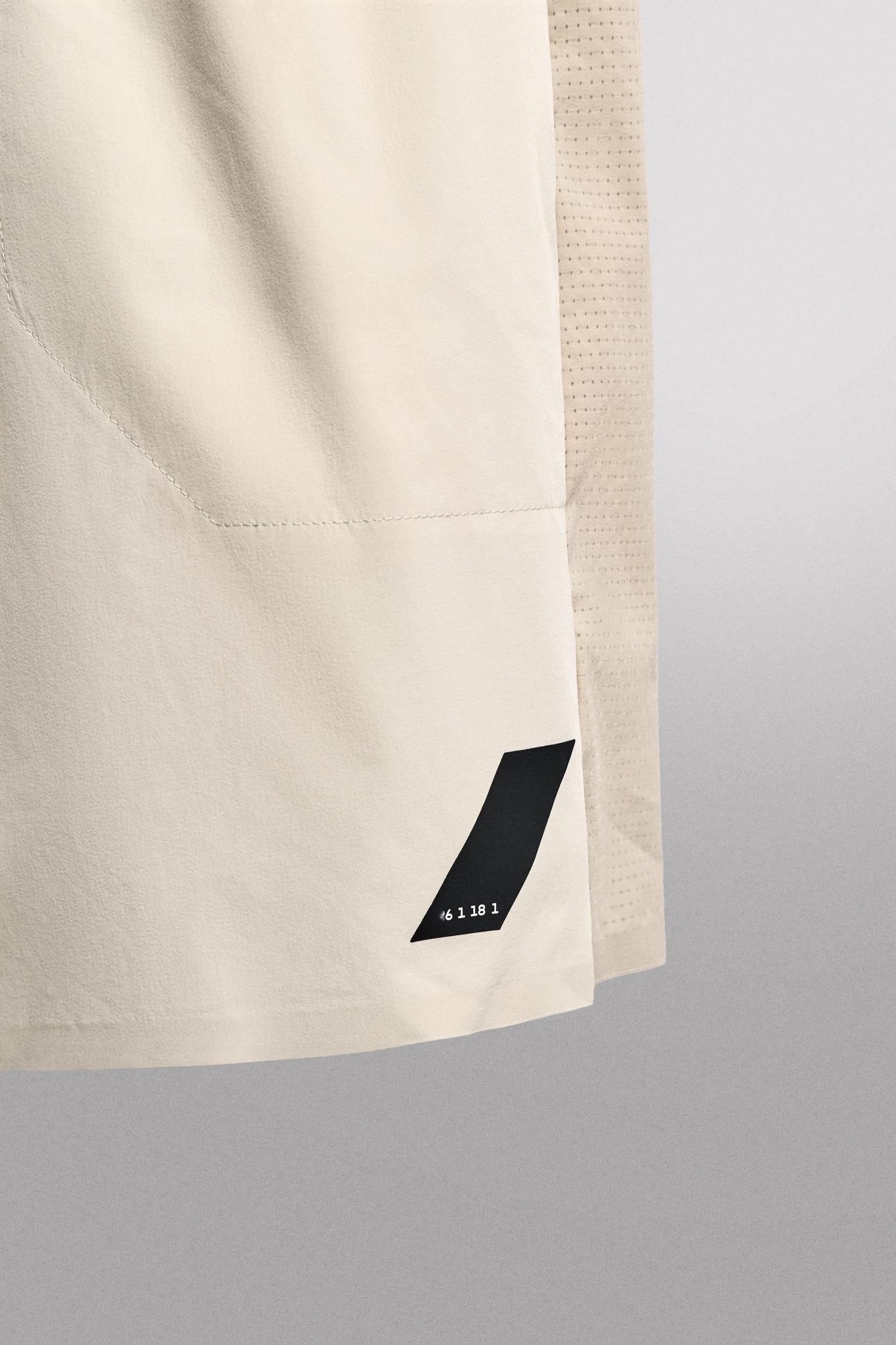 COLOR BLOCK RUNNING SHORTS Product Image