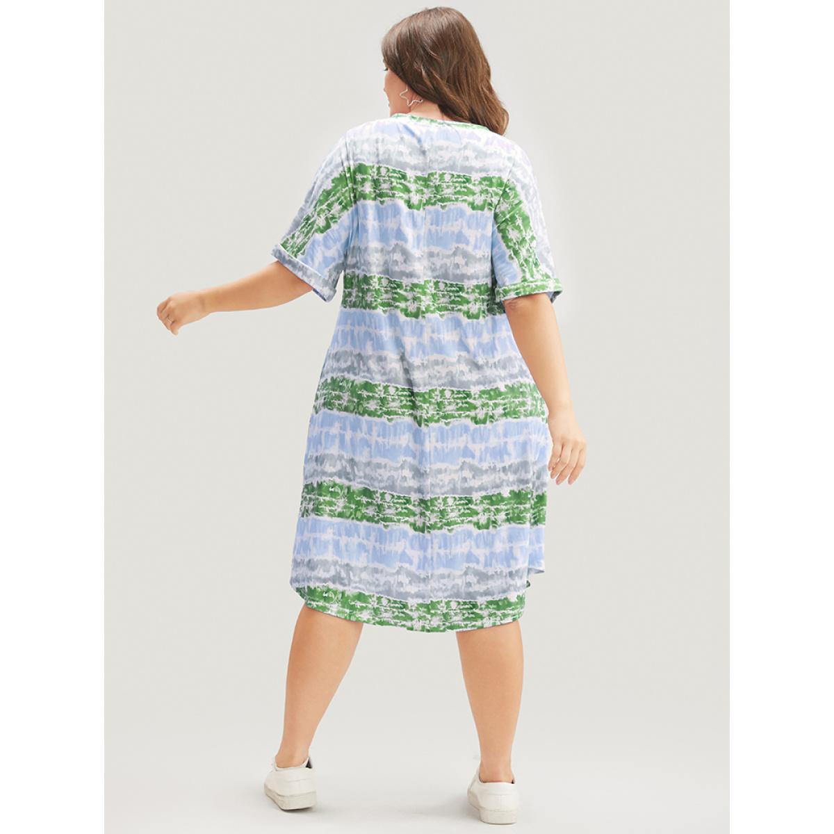 Plus Size Tie Dye V Neck Pocket Knee Dress Green Women Casual Pocket V-neck Short sleeve Curvy Knee Dress BloomChic 28/5X Product Image