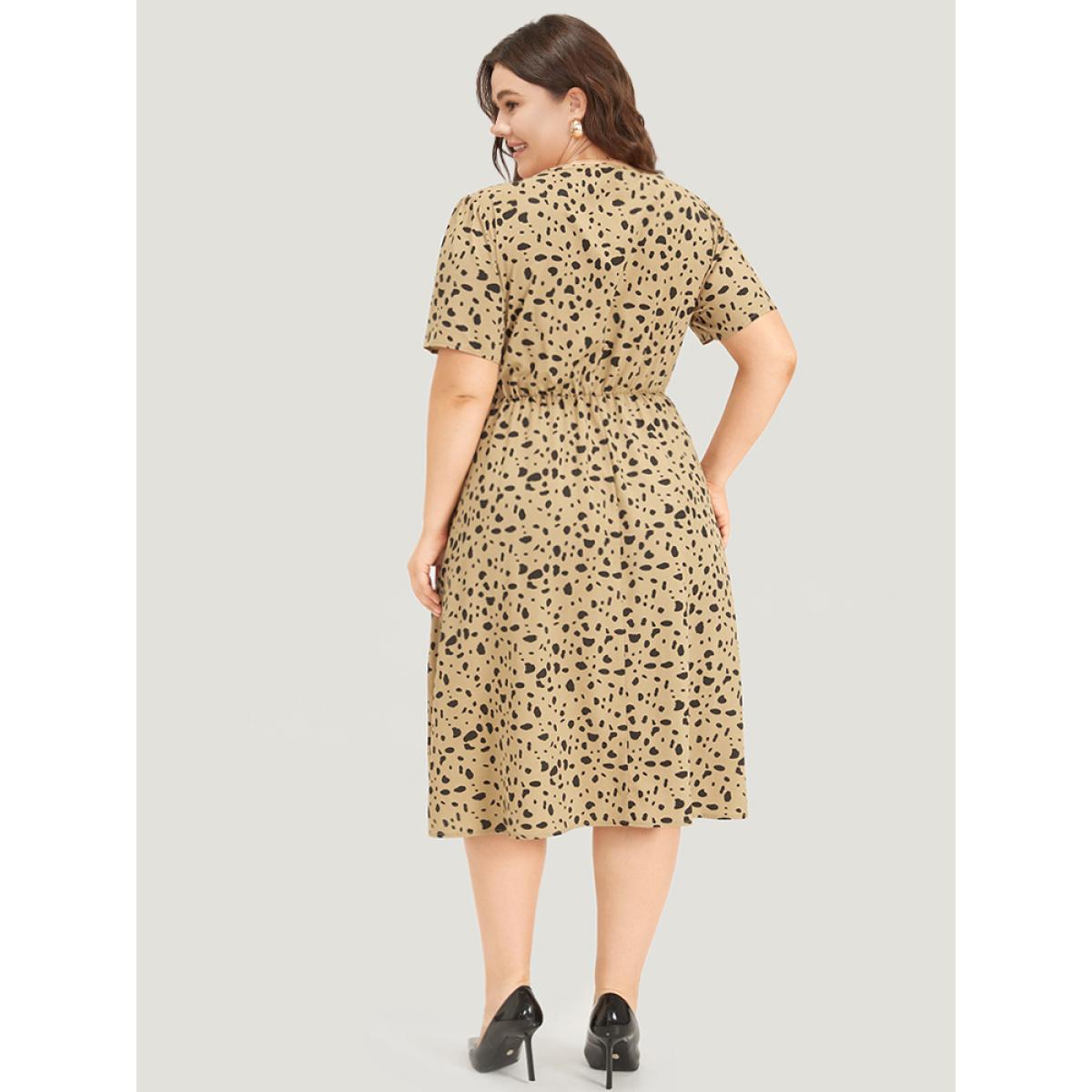 Plus Size Leopard Print Patchwork Elastic Waist Pocket Dress Tan Women Office Patchwork V-neck Short sleeve Curvy Midi Dress BloomChic 18-20/2X Product Image