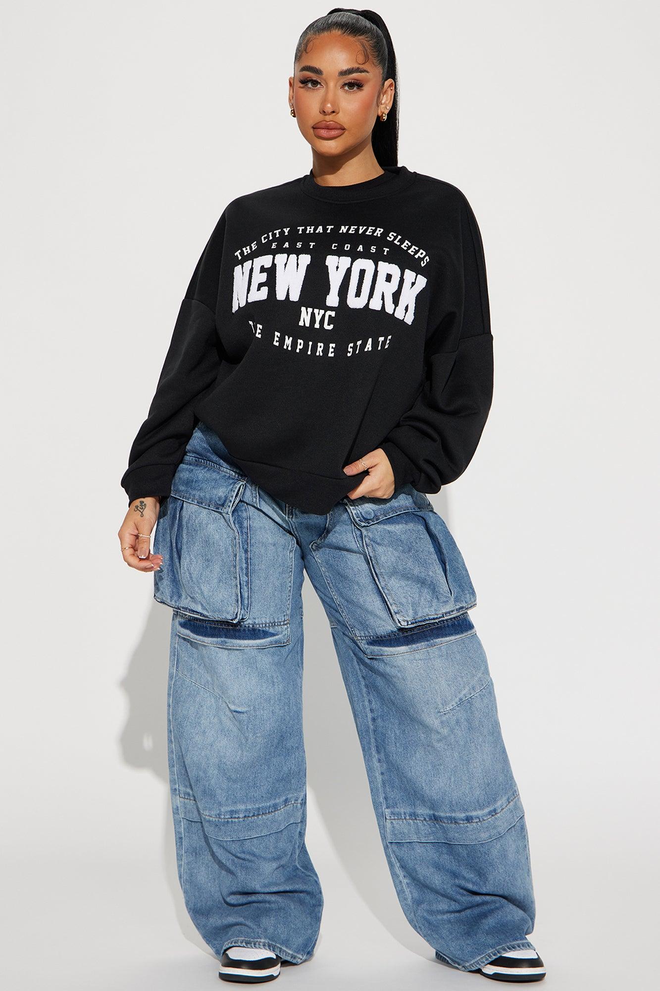 The City Never Sleeps NY Sweatshirt - Black Product Image