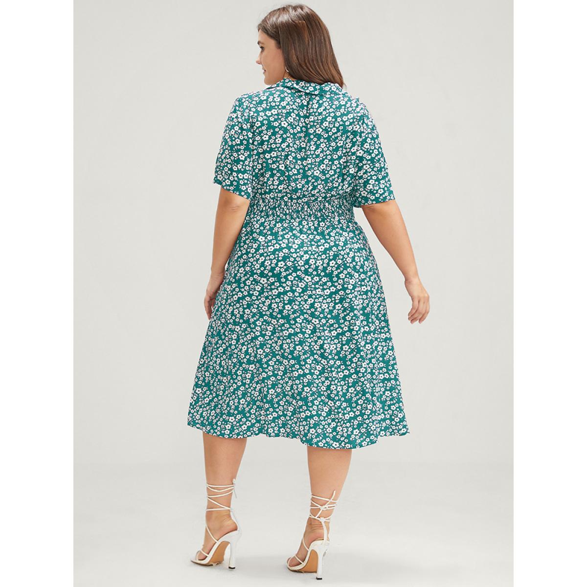 Plus Size Floral Knotted Pocket Shirred Midi Dress Emerald Women Elegant Elastic Waist V-neck Half Sleeve Curvy Midi Dress BloomChic 10/M Product Image