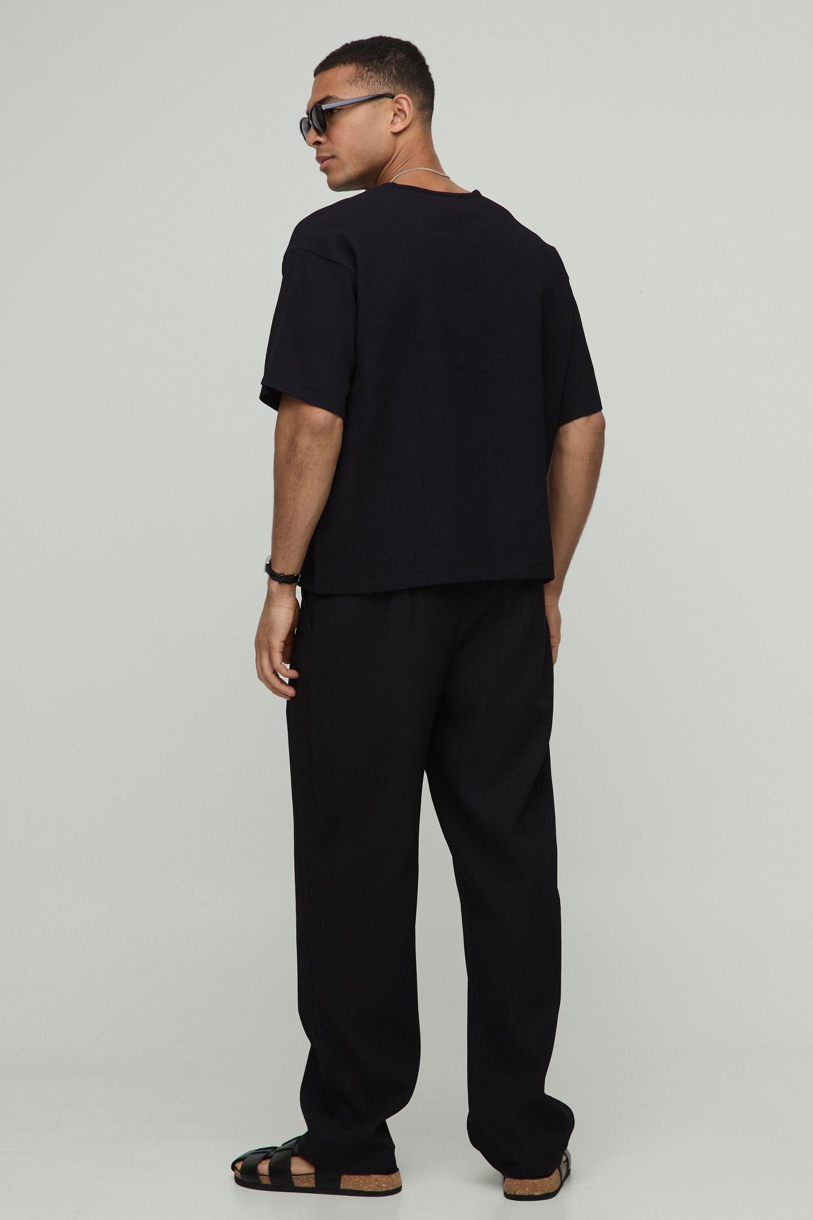 Oversized Boxy Pleated T-Shirt | boohooMAN USA Product Image