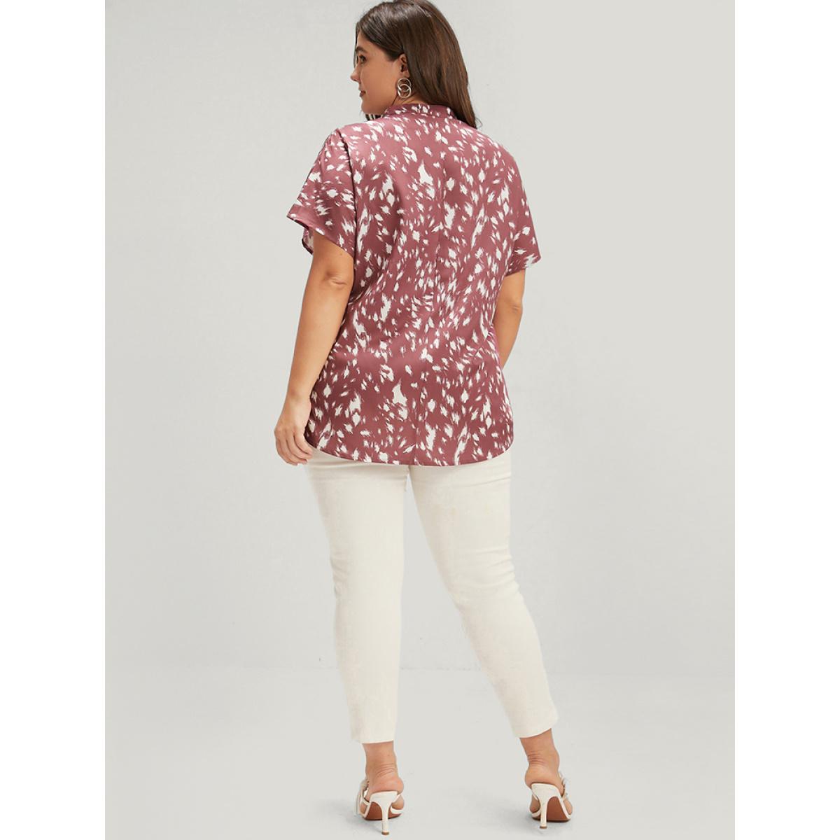 Plus Size DustyPink Leopard Arc Hem Dolman Sleeve V Neck Blouse Women Elegant Short sleeve V-neck Dailywear Blouses BloomChic 10/M Product Image