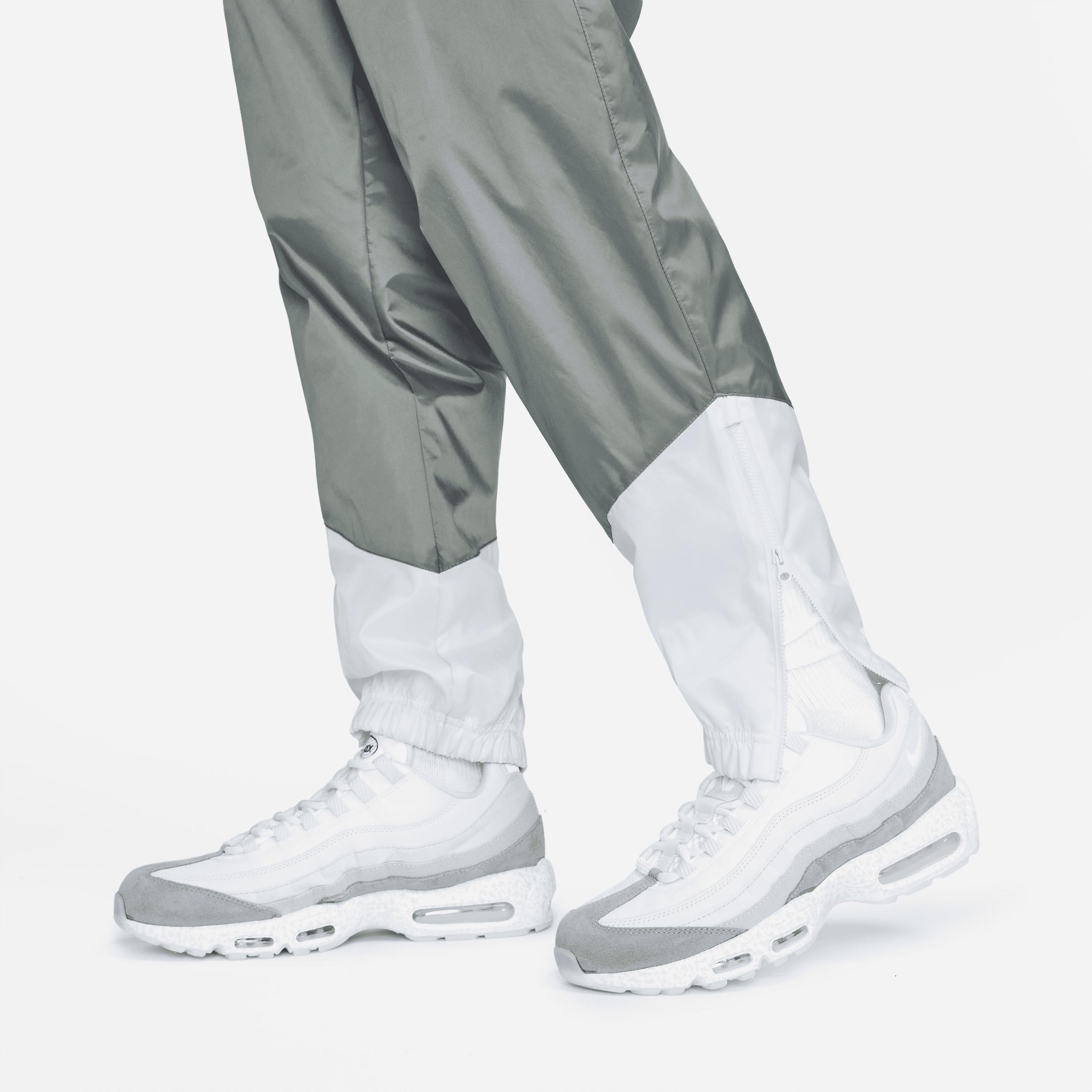 Nike Men's Windrunner Woven Lined Pants Product Image