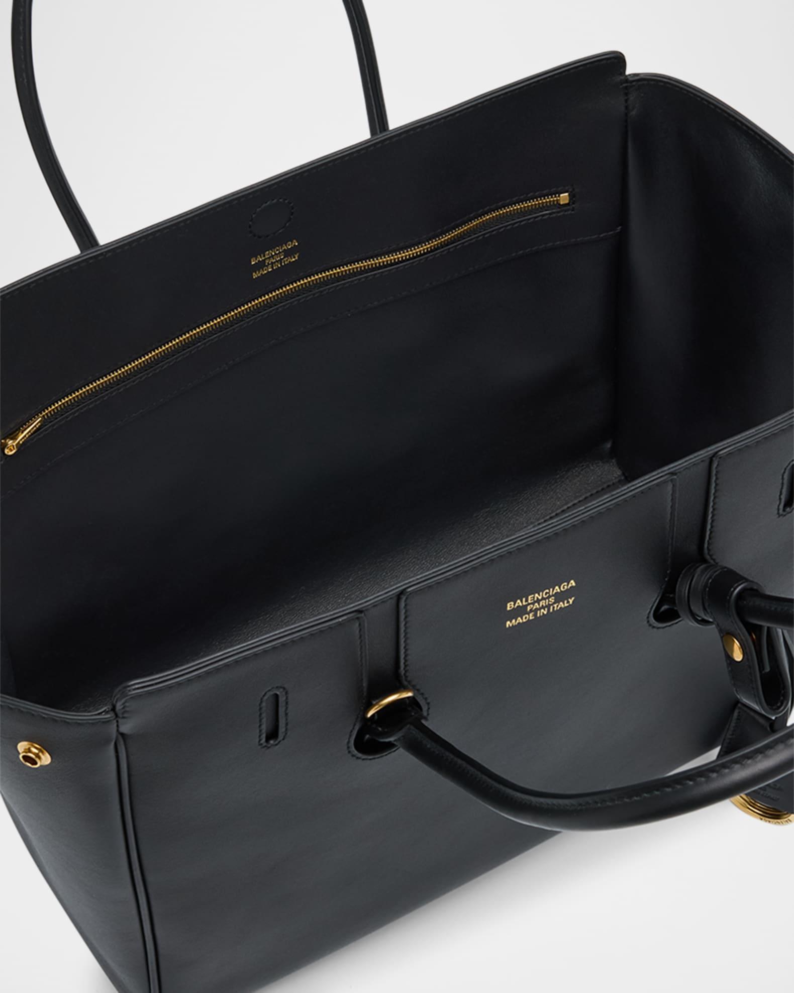 Hampton Leather Tote Bag Product Image