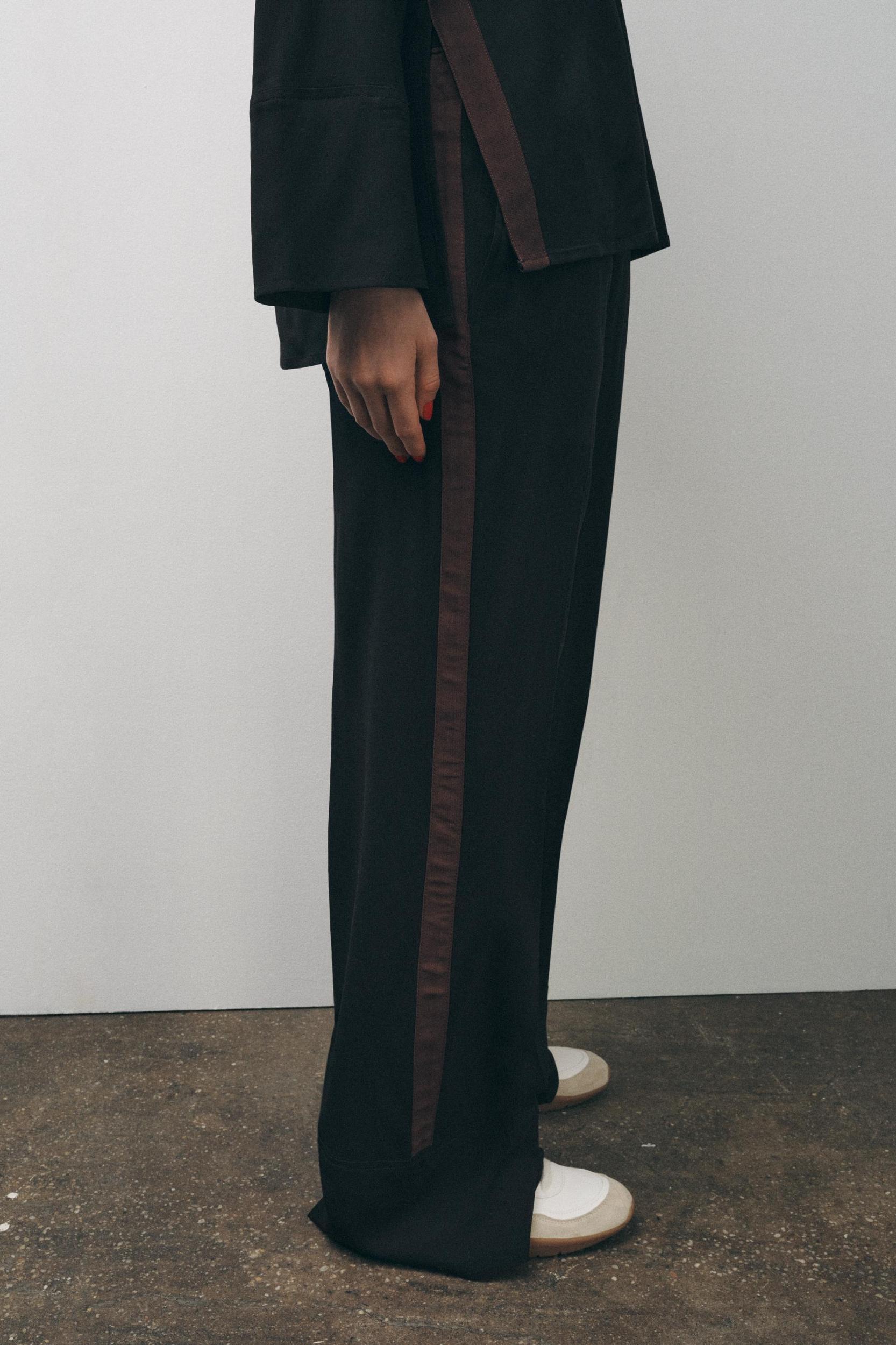 SIDE STRIPE PANTS ZW COLLECTION Product Image