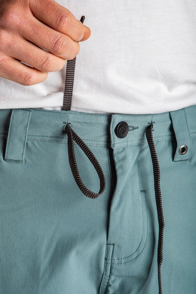 686 Men's Everywhere Hybrid Short Male Product Image