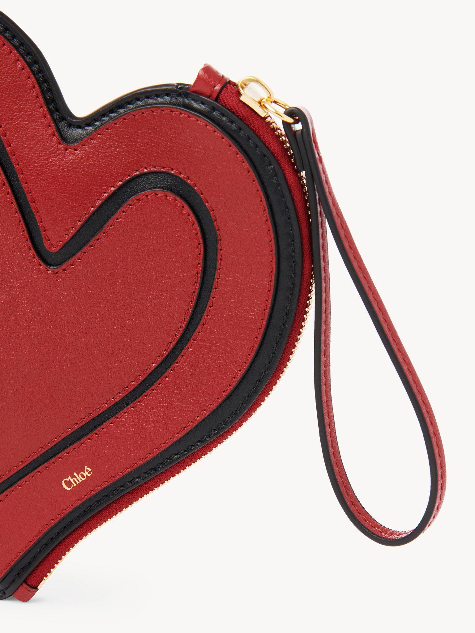 Chloé Symbols Heart flat pouch in grained leather Product Image