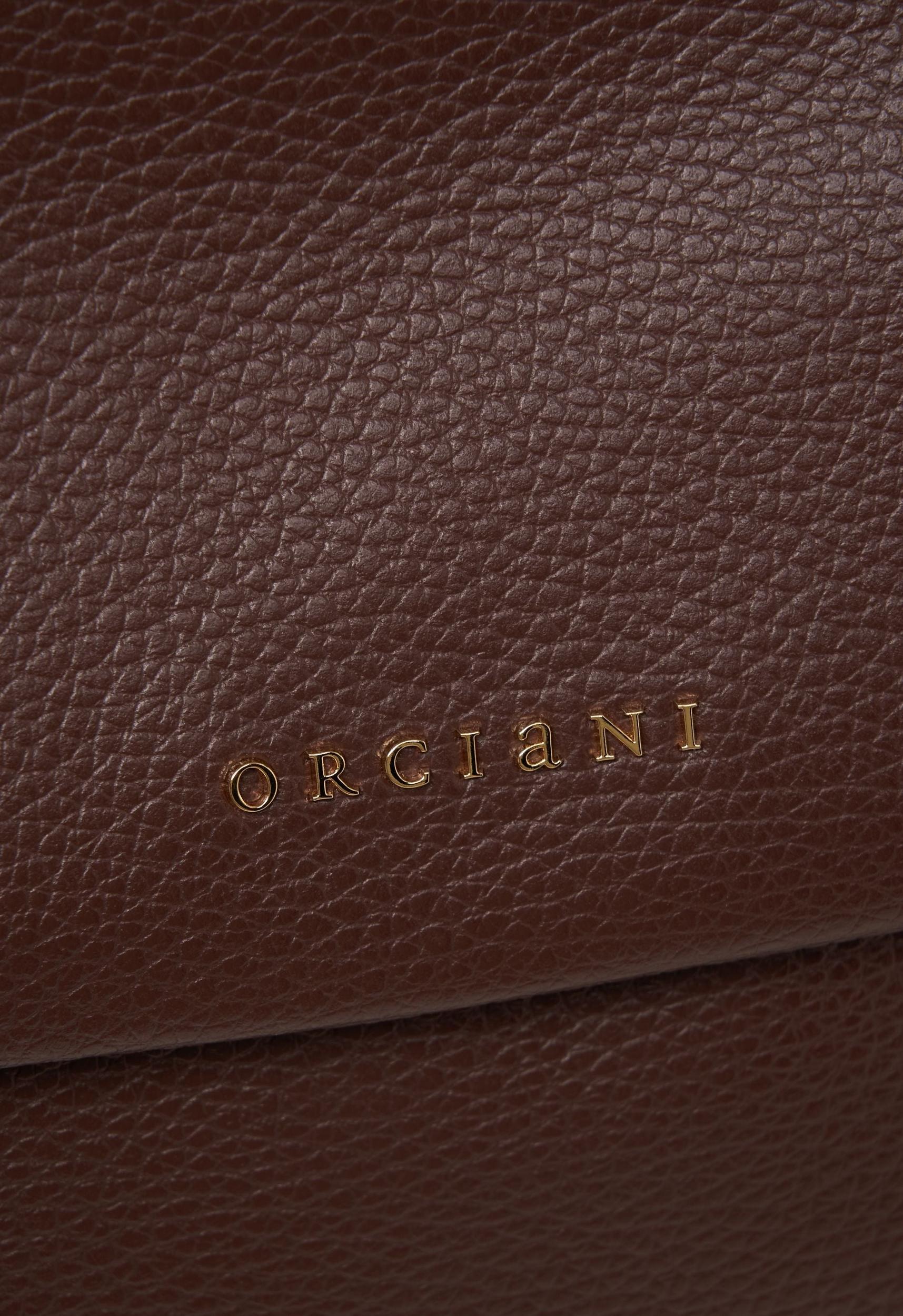 Grained leather shoulder bag Product Image