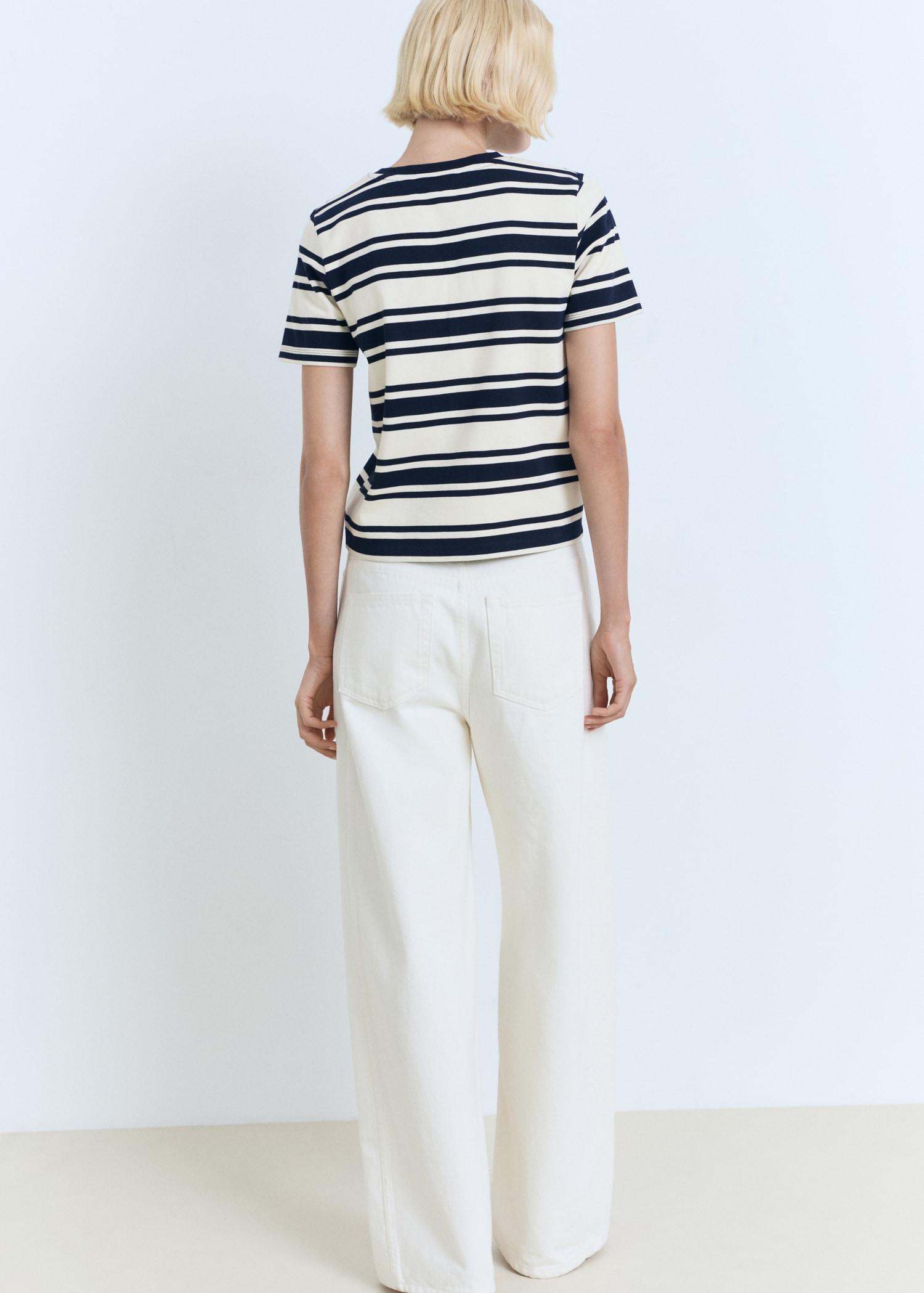 Contrasting collar cotton t-shirt - Women | MANGO USA Product Image