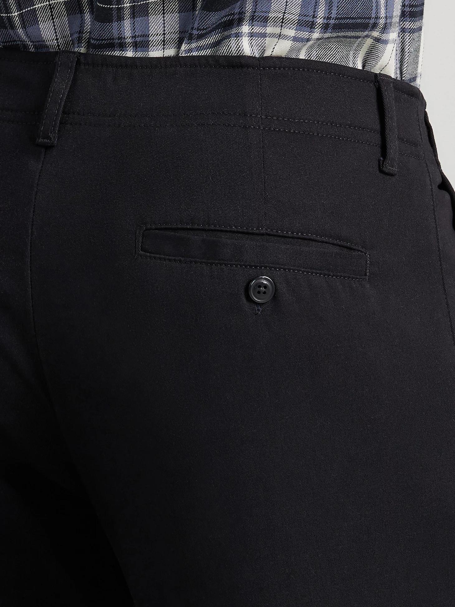 Men's Extreme Motion MVP Relaxed Fit Flat Front Pant | Men's Pants | Lee® Product Image