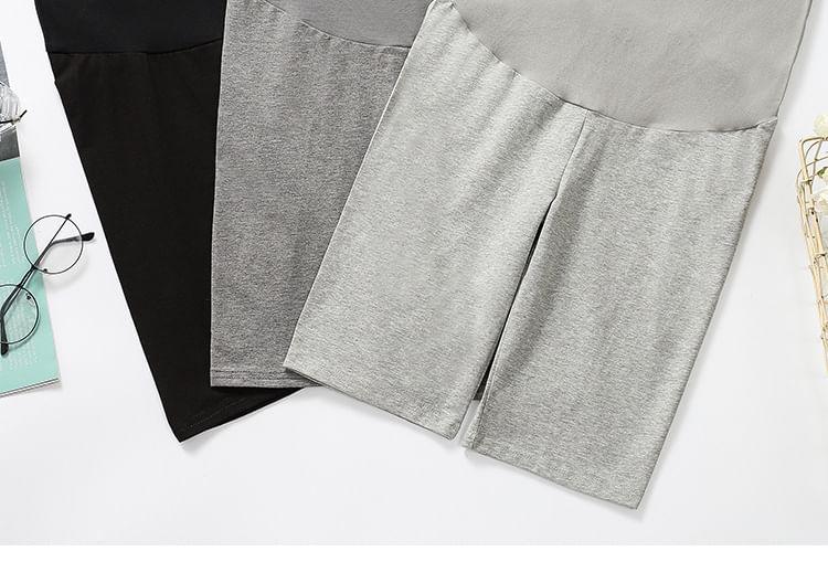 Maternity Elastic Waist Plain Yoga Shorts Product Image