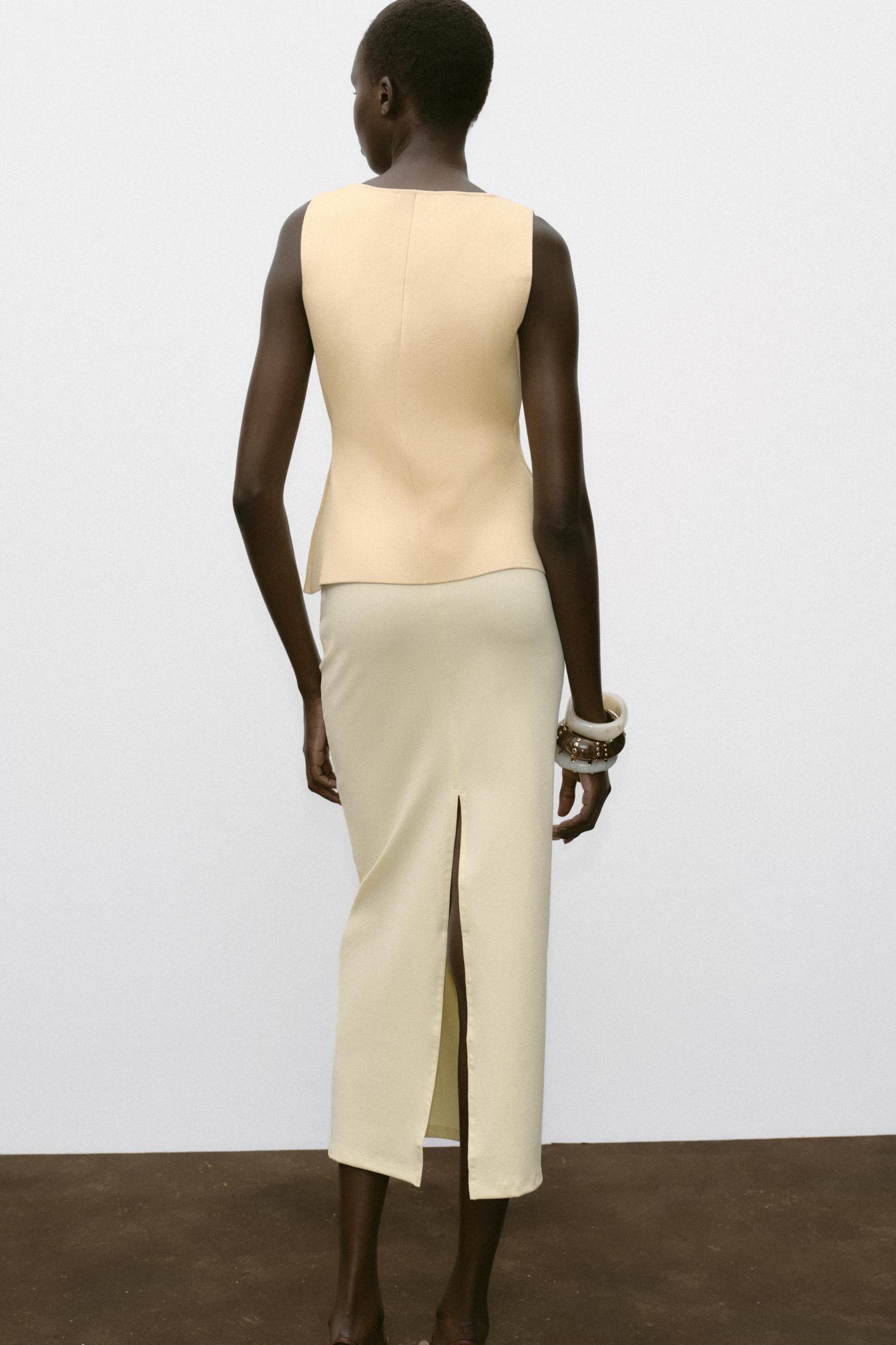 BUTTON KNIT VEST Product Image