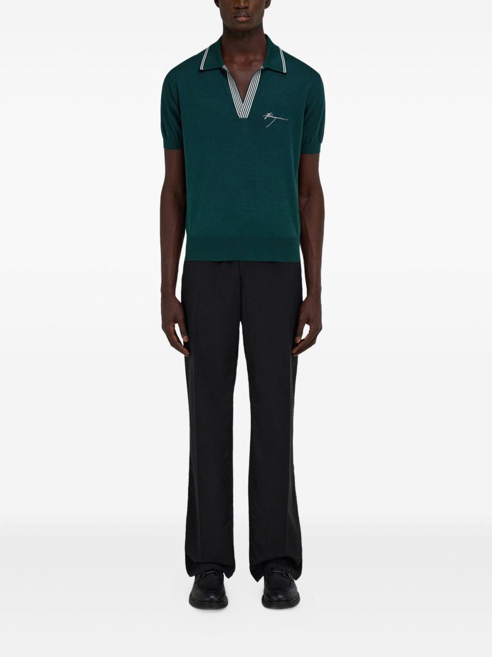 striped-collar T-shirt Product Image