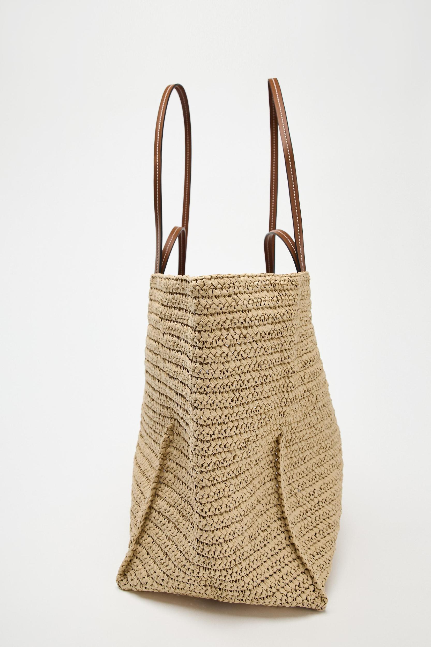 WOVEN TOTE BAG Product Image