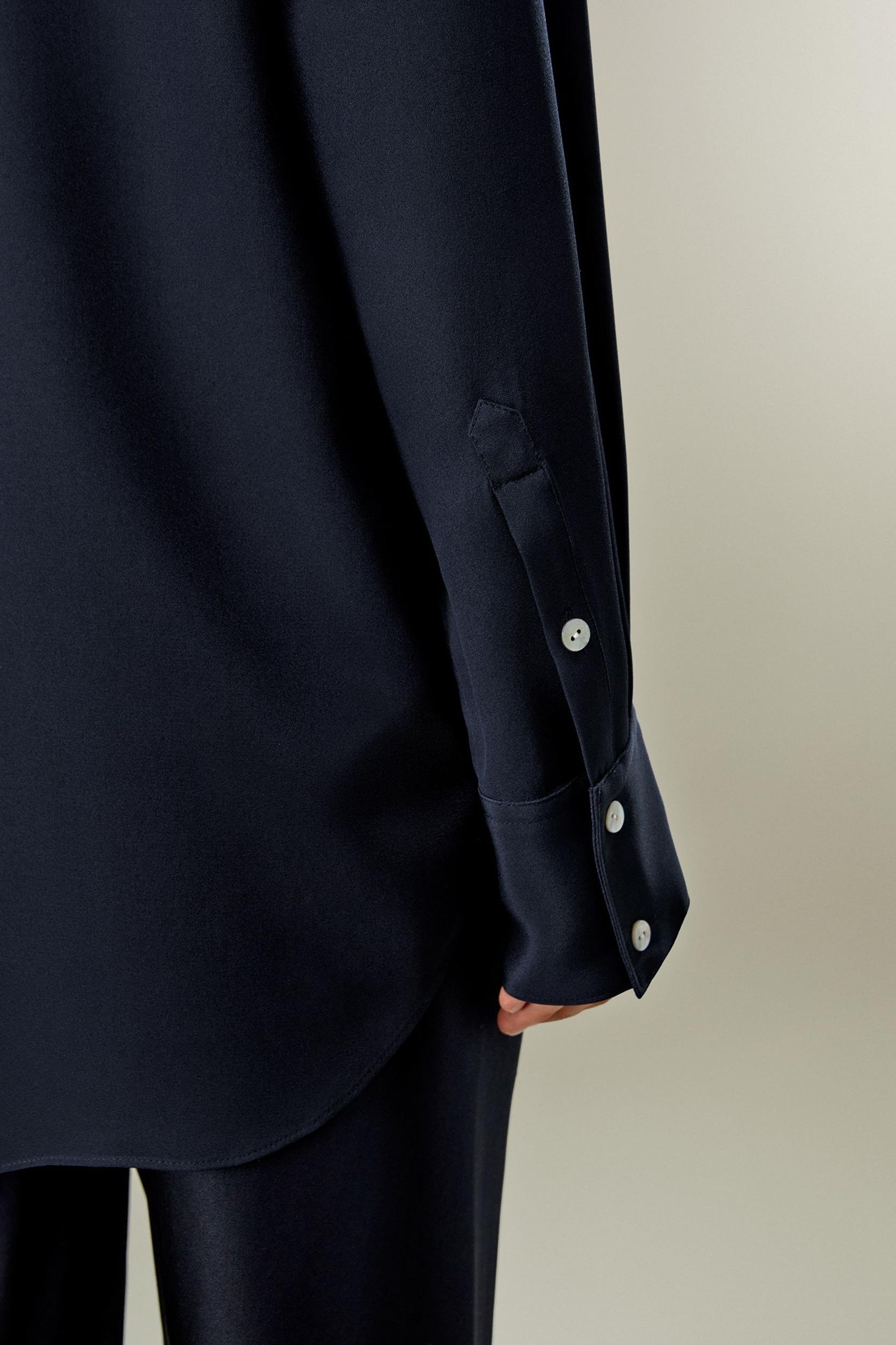 The One Relaxed Fit Silk Shirt Product Image