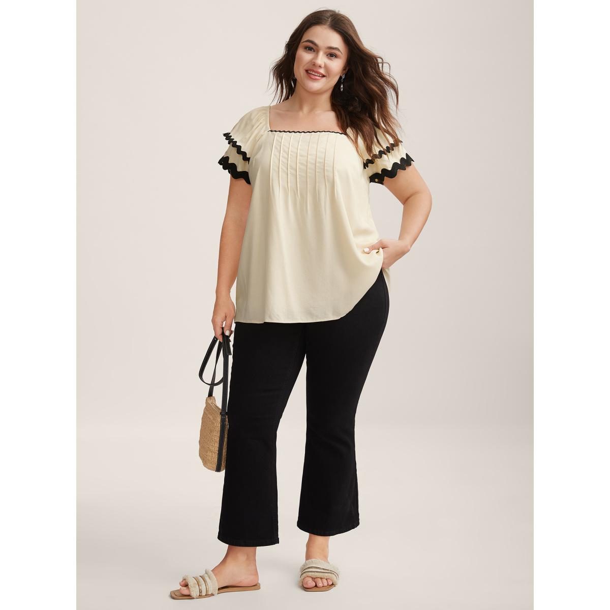 Plus Size Ivory Color Block Layered Sleeve Blouse Women Cap Sleeve Square Neck Vacation Blouses BloomChic 26/4X Product Image