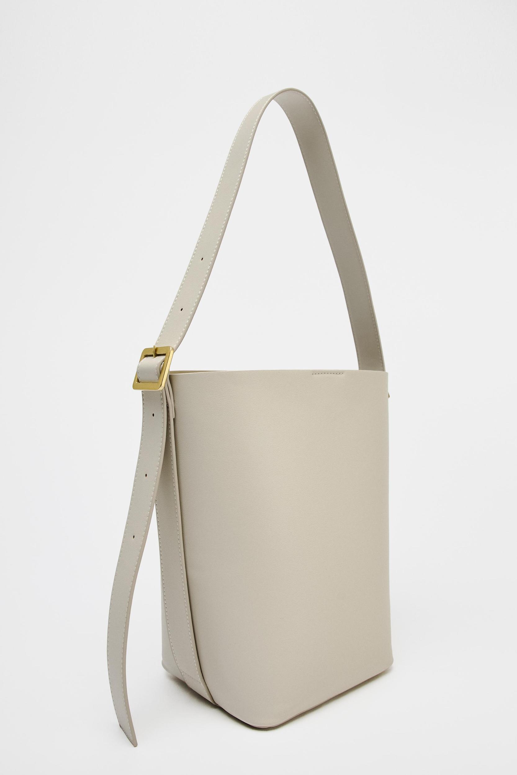 LARGE BUCKET BAG Product Image