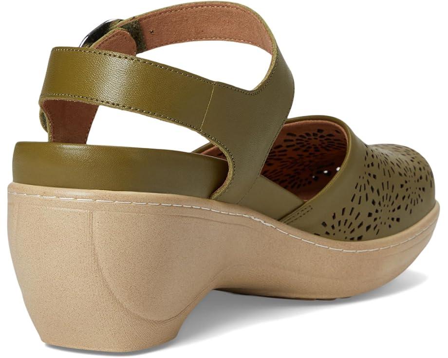 Women's SoftWalk Mabelle Perf Product Image