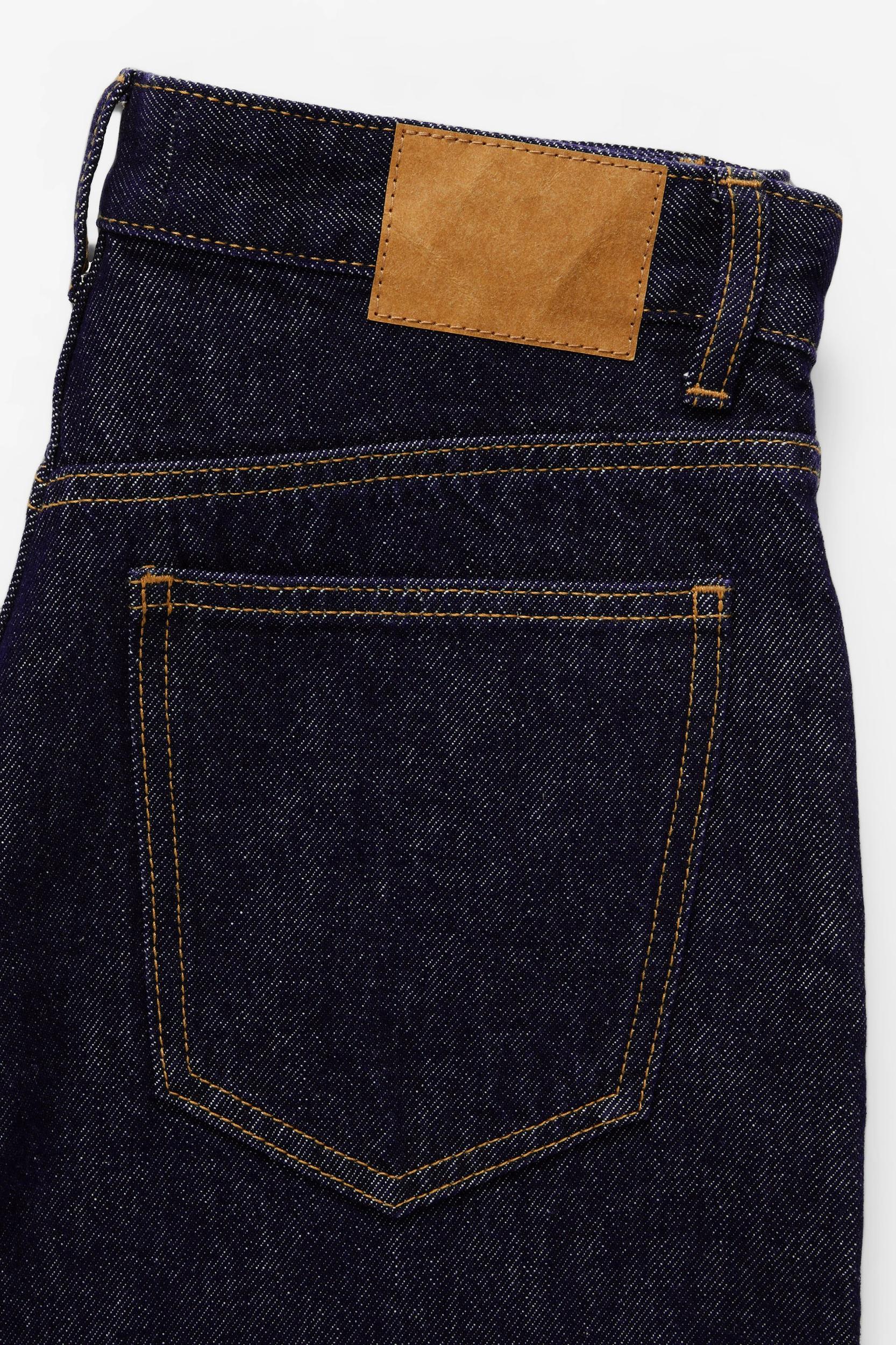 Relaxed Wide Jean Product Image