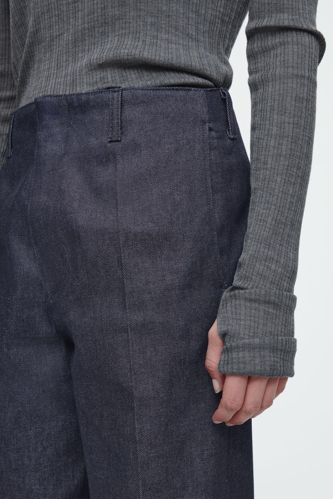THE WIDE-LEG RAW DENIM JEANS Product Image