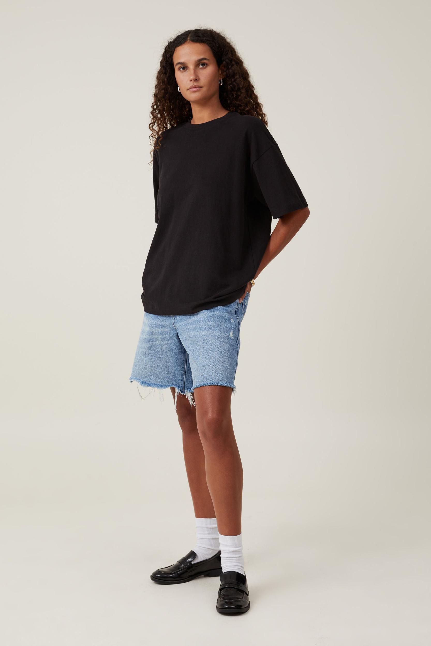 The Boxy Oversized Tee Product Image