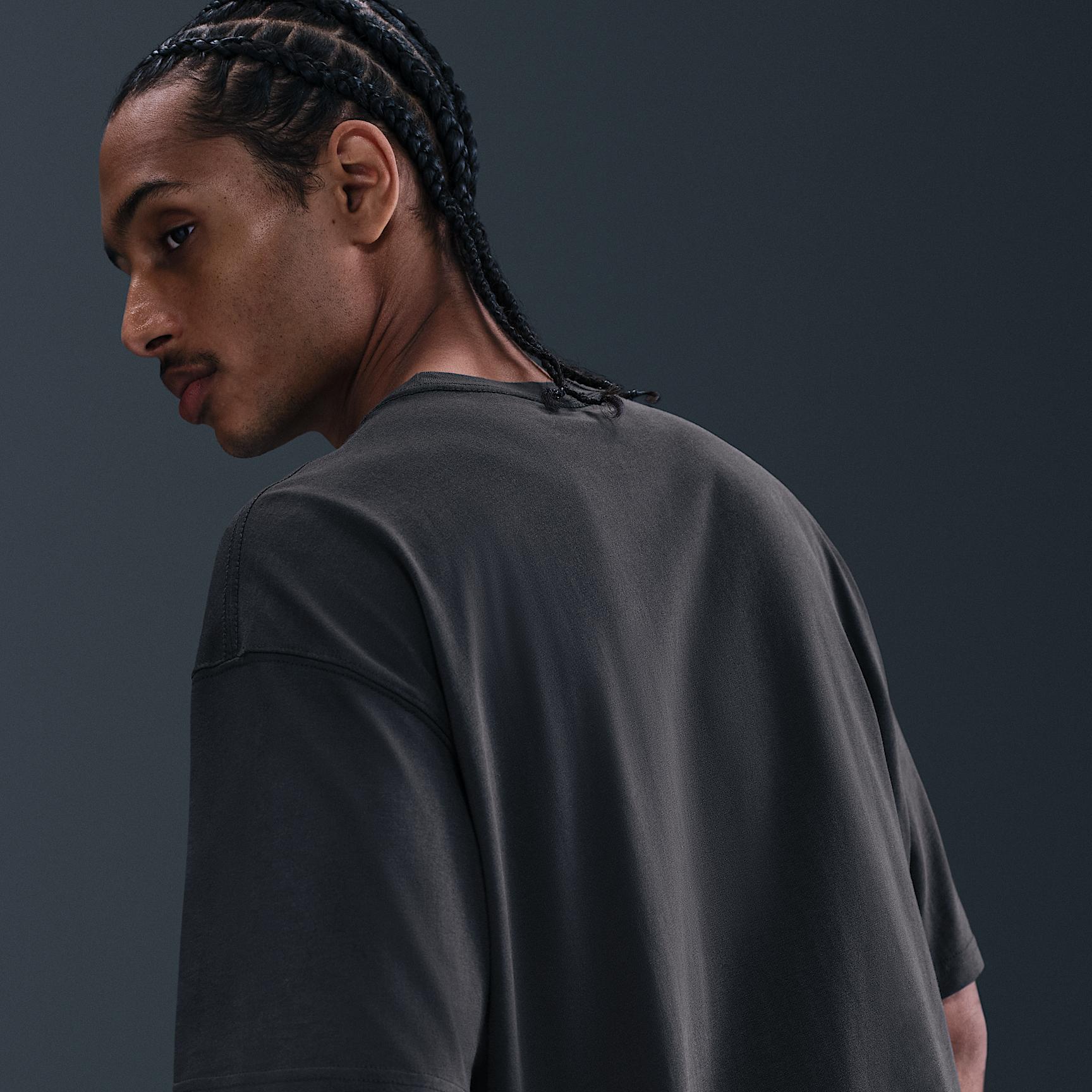 Mens Nike SB Max90 Skate T-Shirt | HV1304-045 Product Image