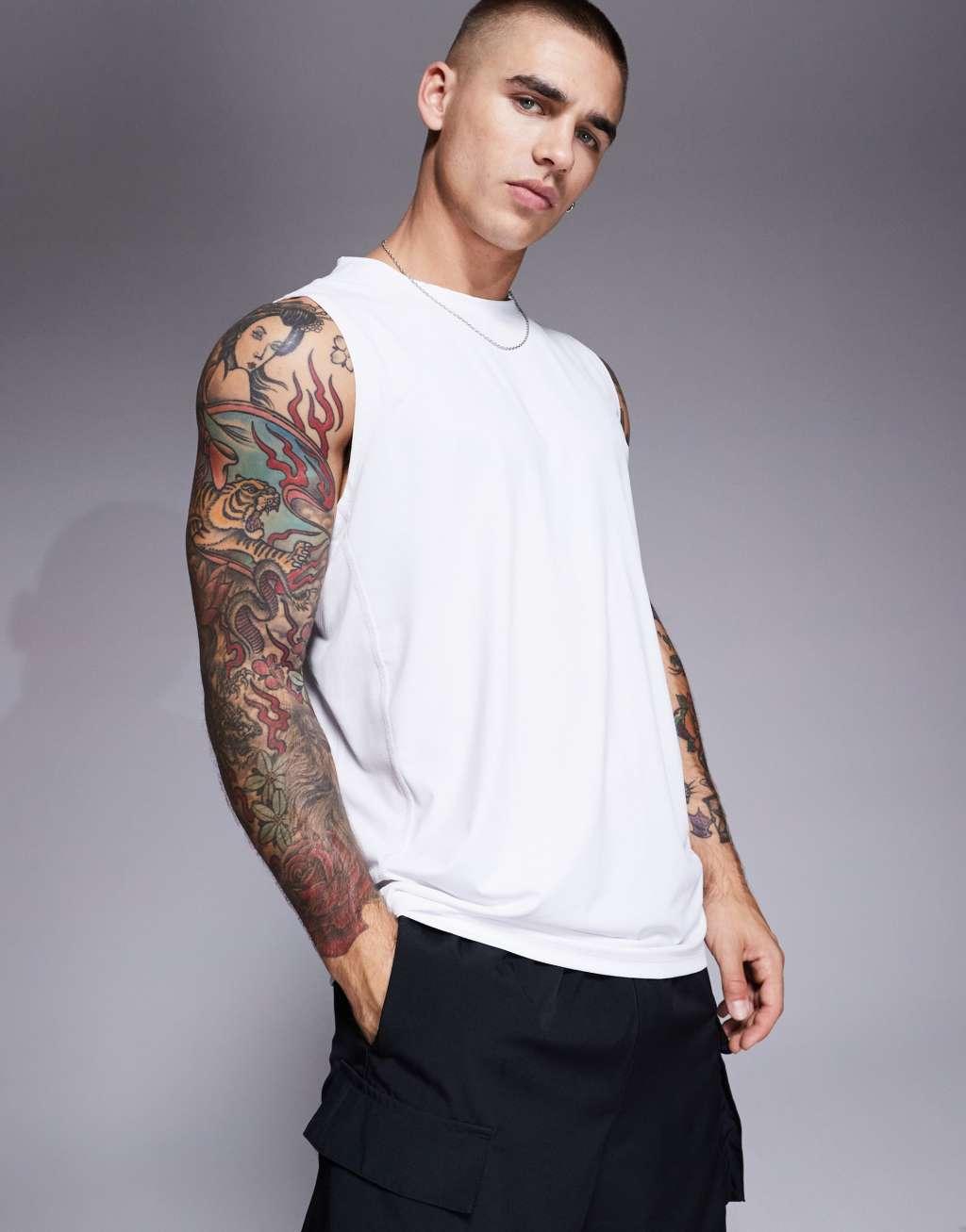 4505 Icon training quick dry sleeveless tank top in white  Product Image