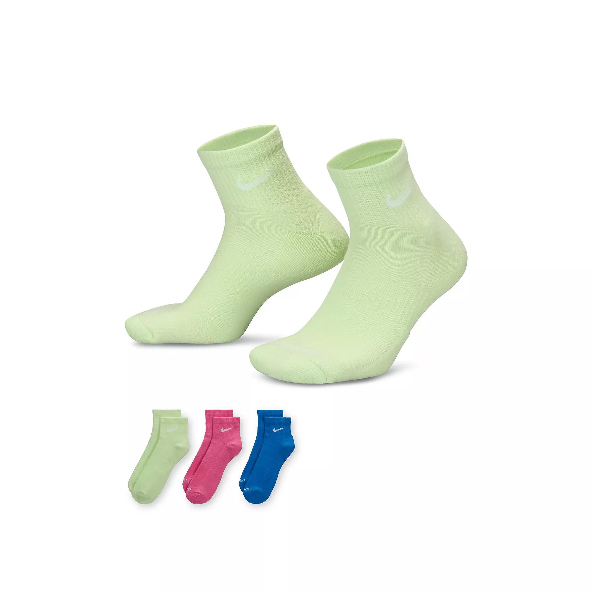 Women's Nike Everyday Plus 3-Pair Cushioned Training Ankle Socks,  Product Image