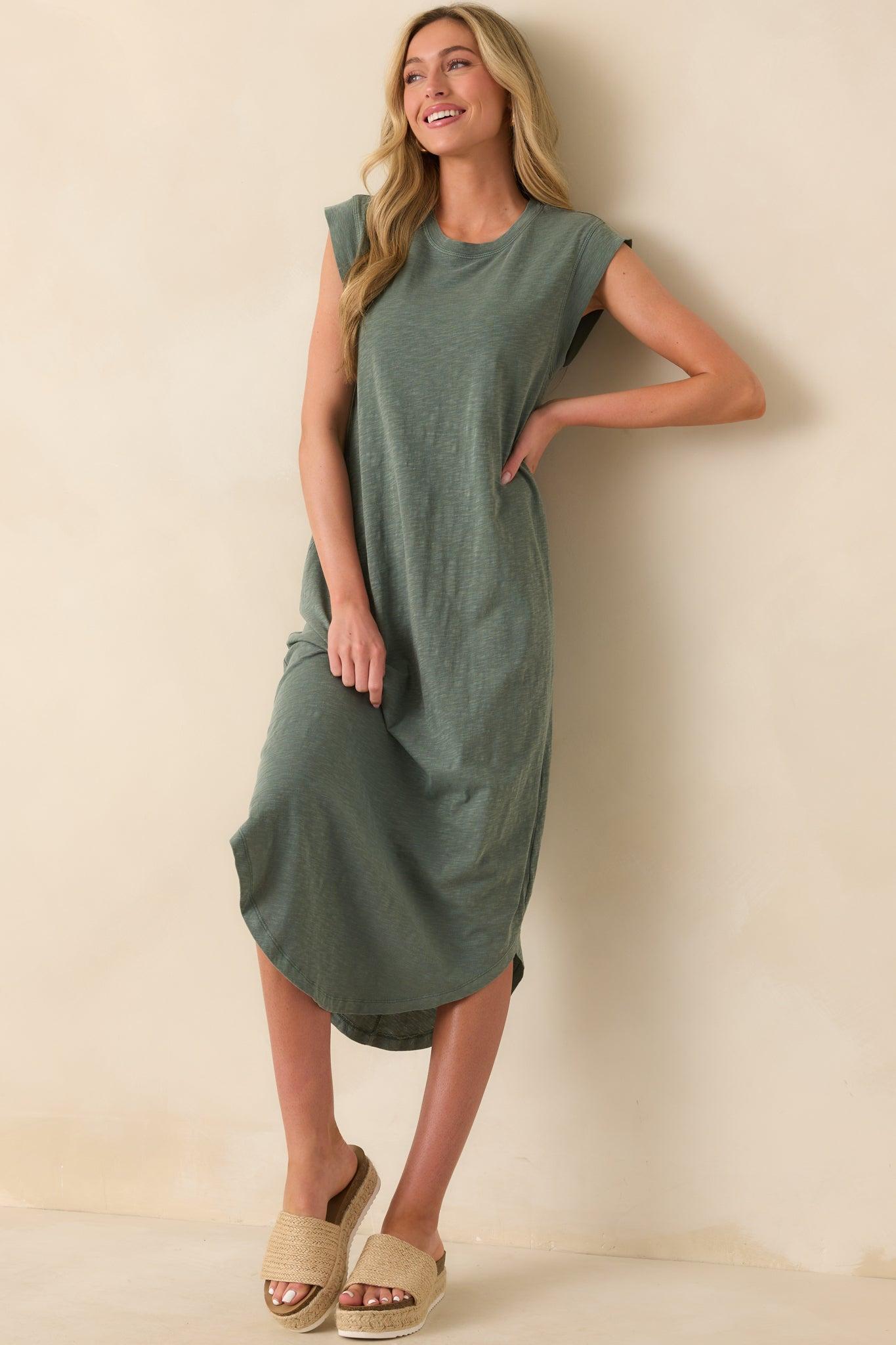 Z Supply Hunter Green Cotton Calabasas Midi Dress Product Image