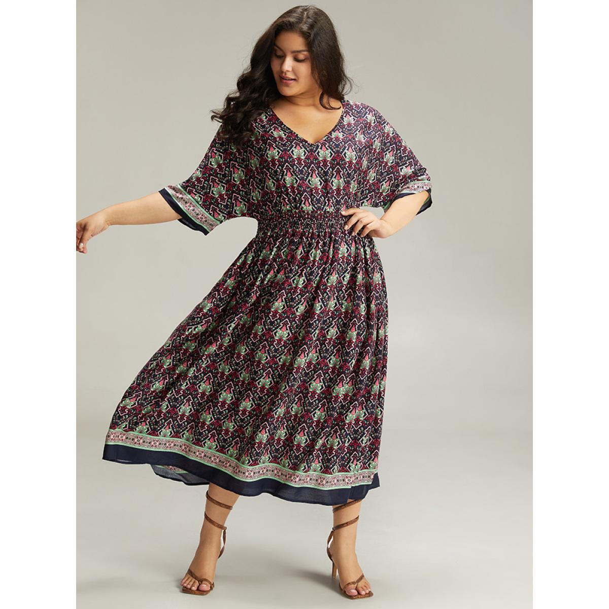Plus Size Bandana Print Batwing Sleeve Shirred Dress DarkBlue Women Vacation Printed V-neck Half Sleeve Curvy Midi Dress BloomChic 28/5X Product Image