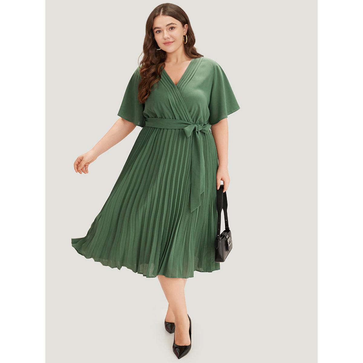 Plus Size Plain Belted Overlap Collar Pleated Hem Dress Emerald Women Office Plain V-neck Short sleeve Curvy Midi Dress BloomChic 26/4X Product Image