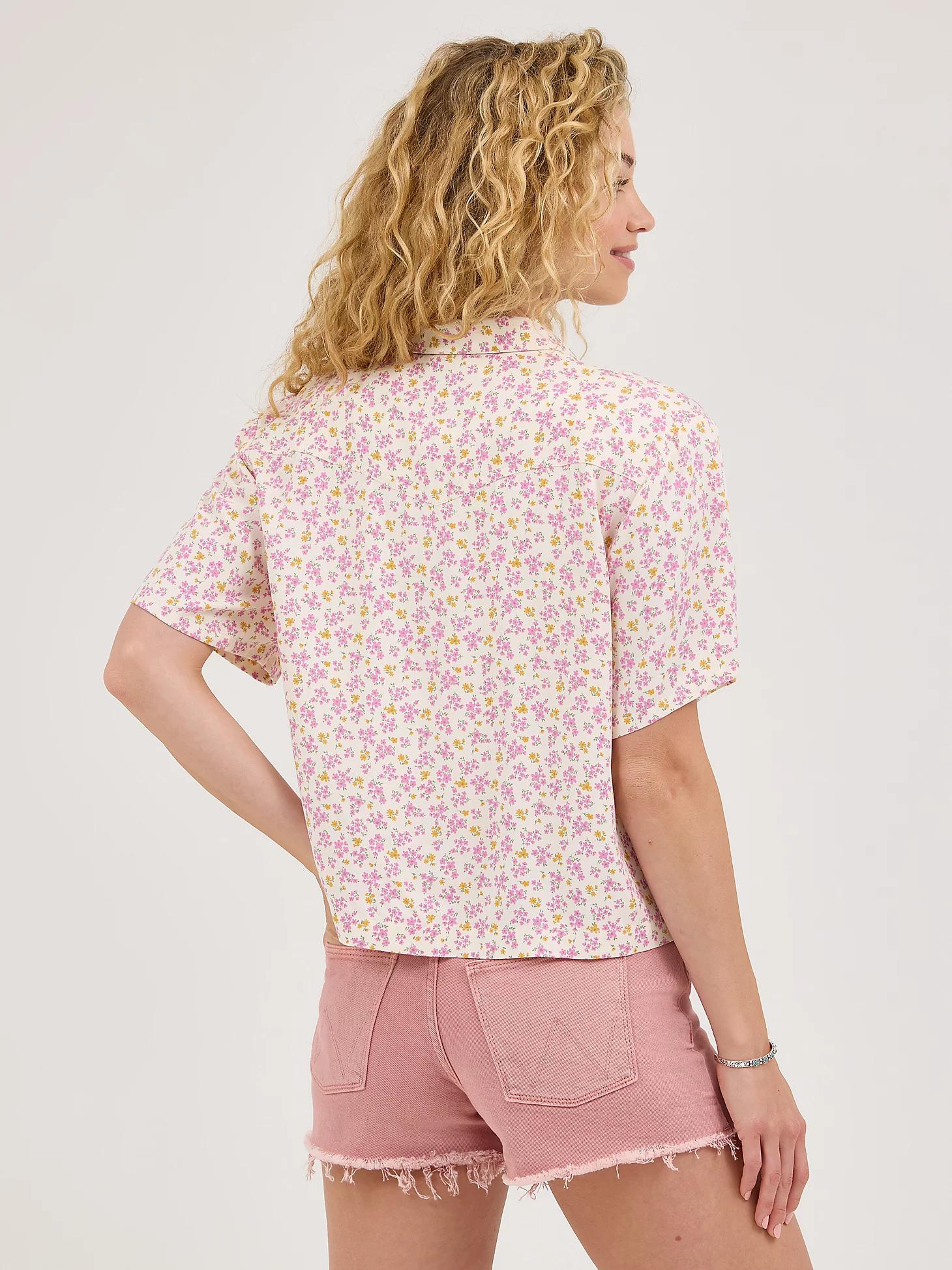 Women's Camp Shirt | Women's TOPS | Wrangler® Product Image