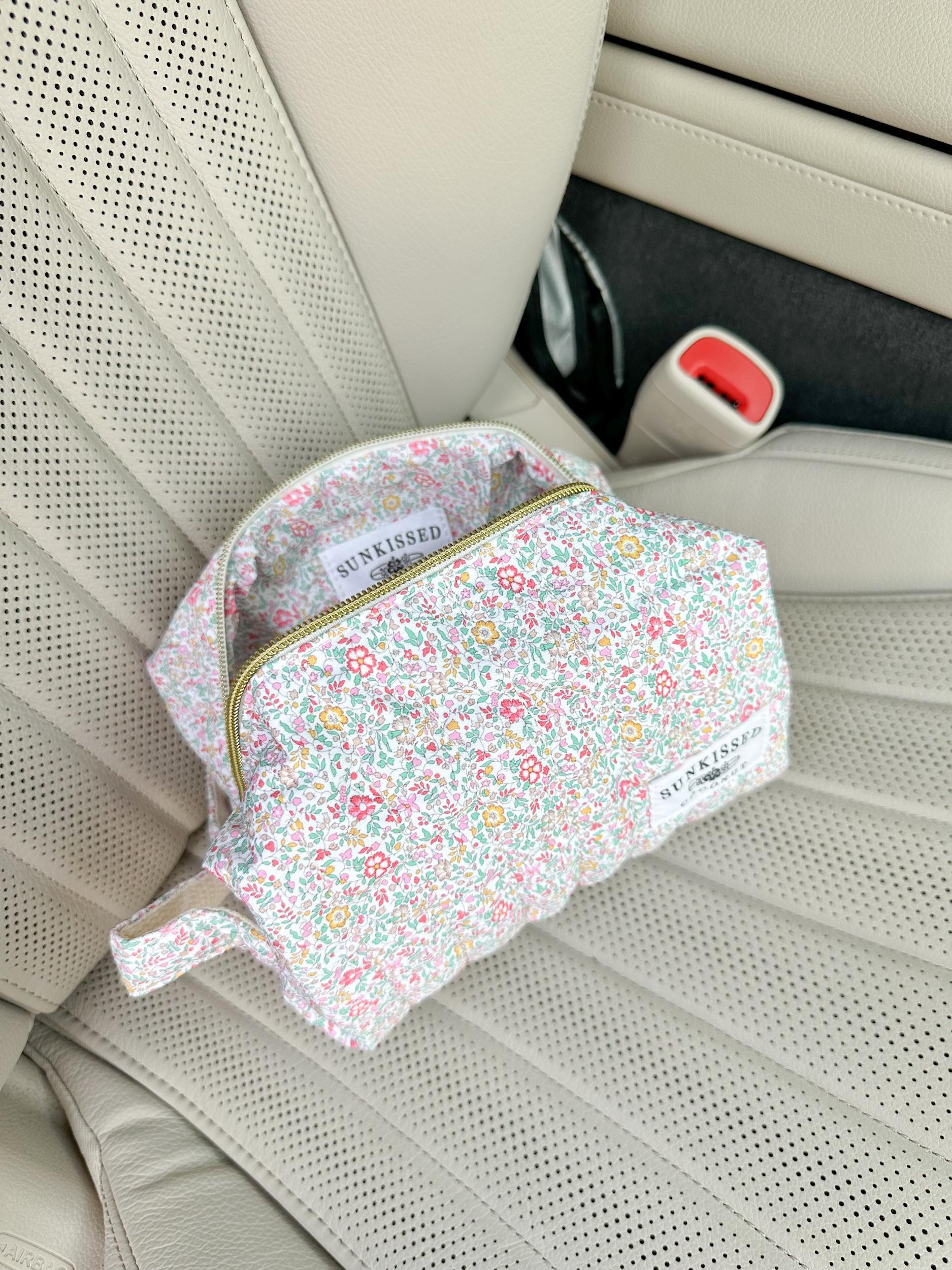 Medium Floral Day In The Park Handmade Handle Bag Product Image