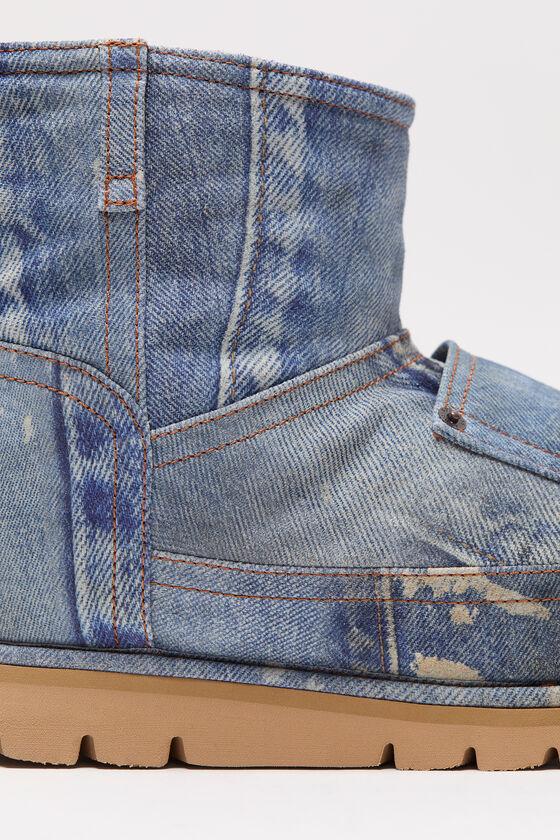 Low boots printed leather Product Image