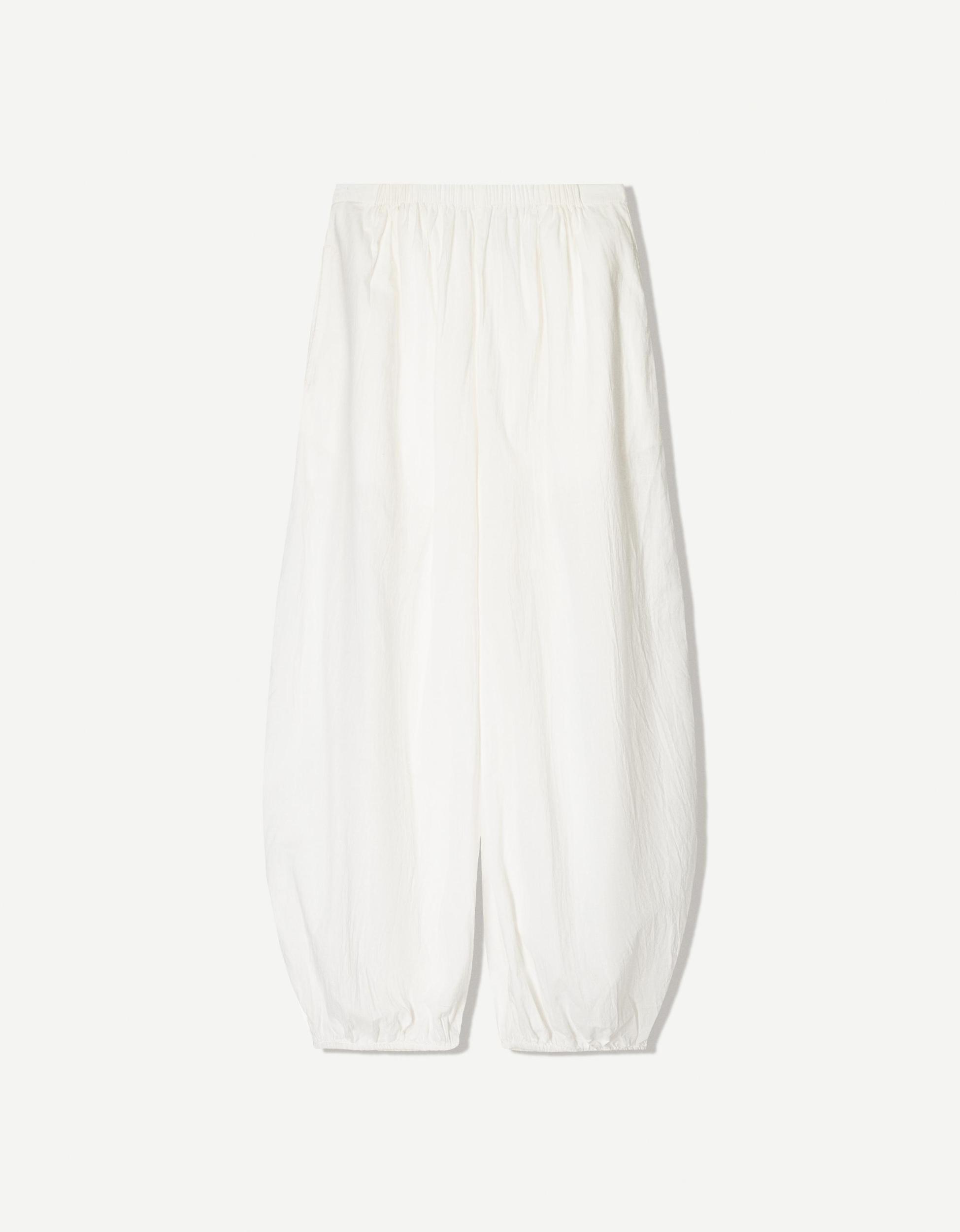 Baggy pants with an elastic waistband Product Image