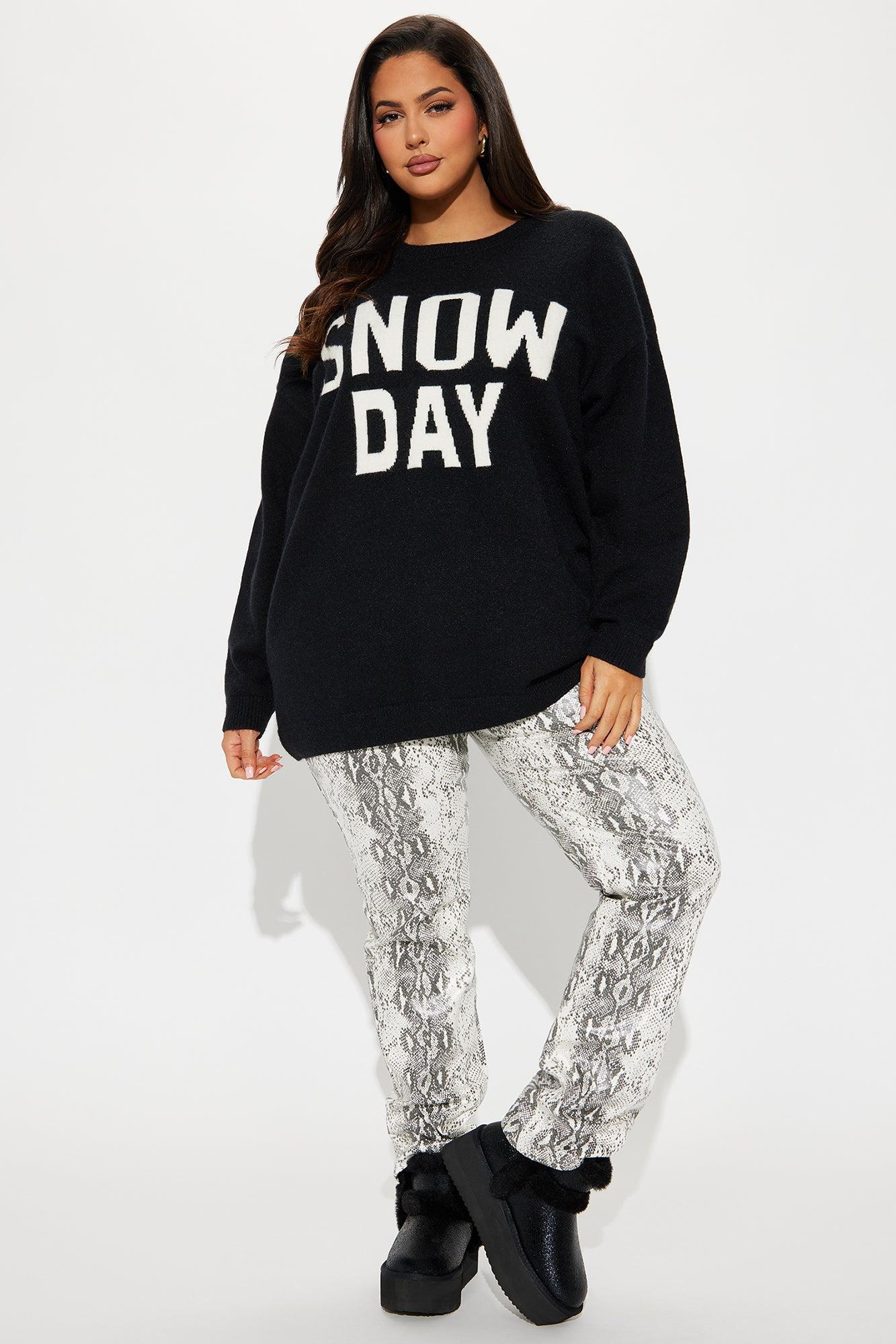 Snow Day Pullover Sweater - Black/White Product Image