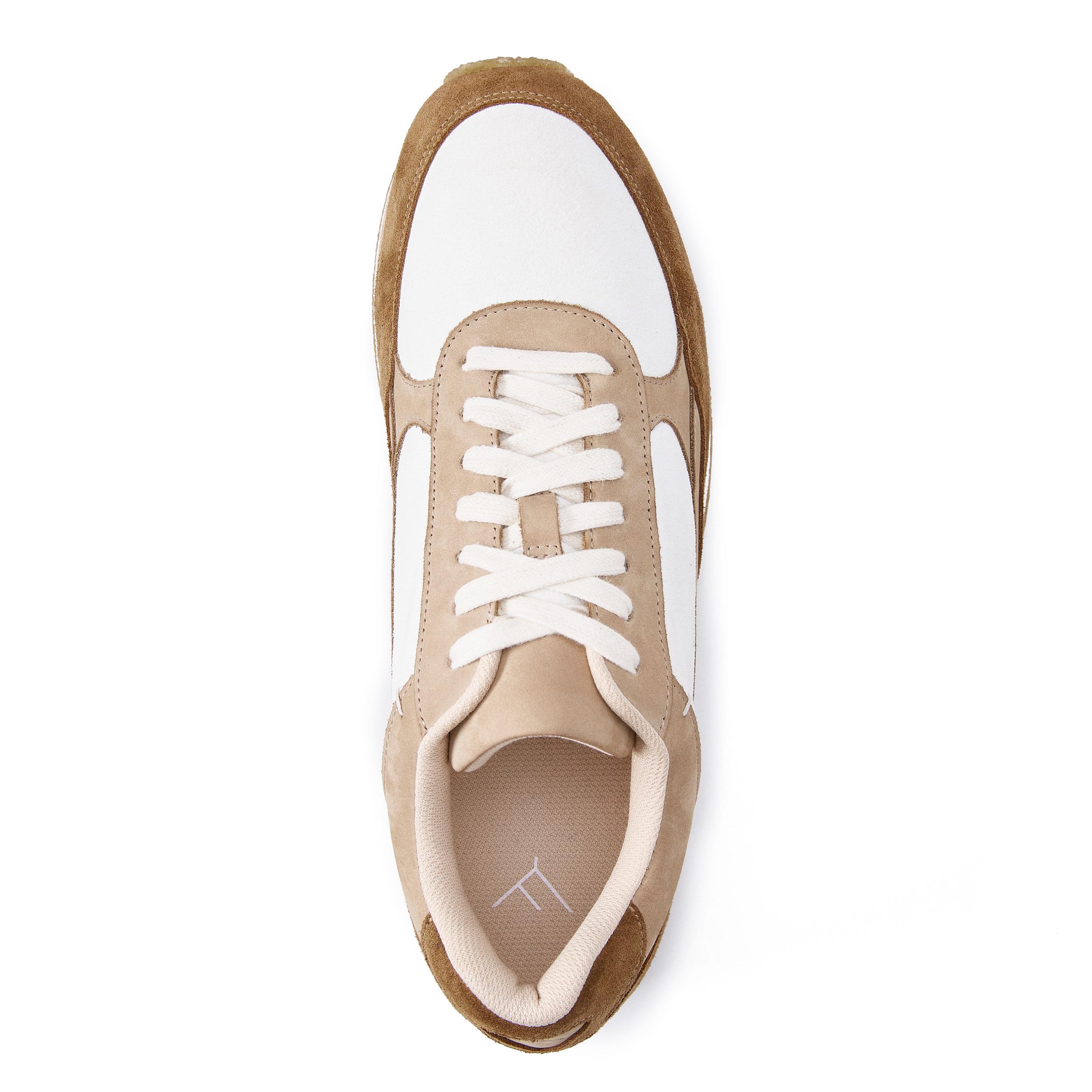 Runner Sneaker Product Image