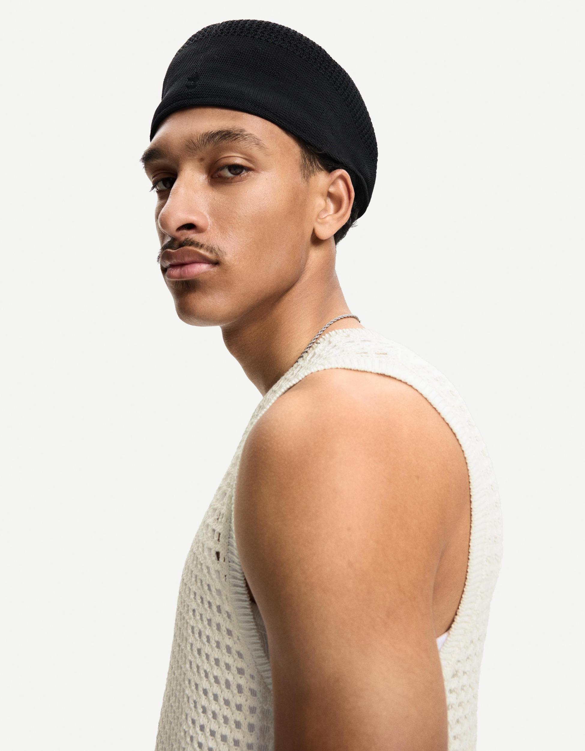 Mesh sleeveless t-shirt Product Image