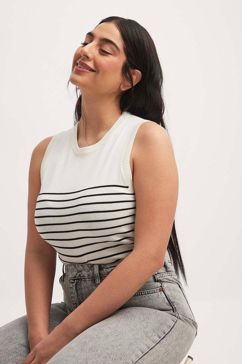 Sleeveless Knitted Striped Top Product Image