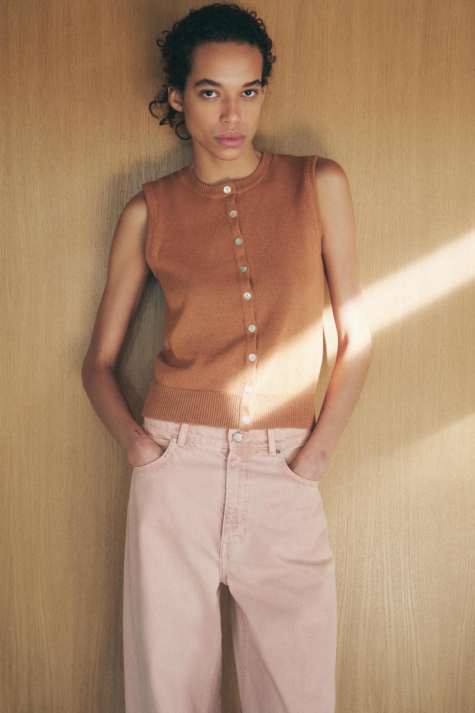 TEXTURED KNIT TOP Product Image