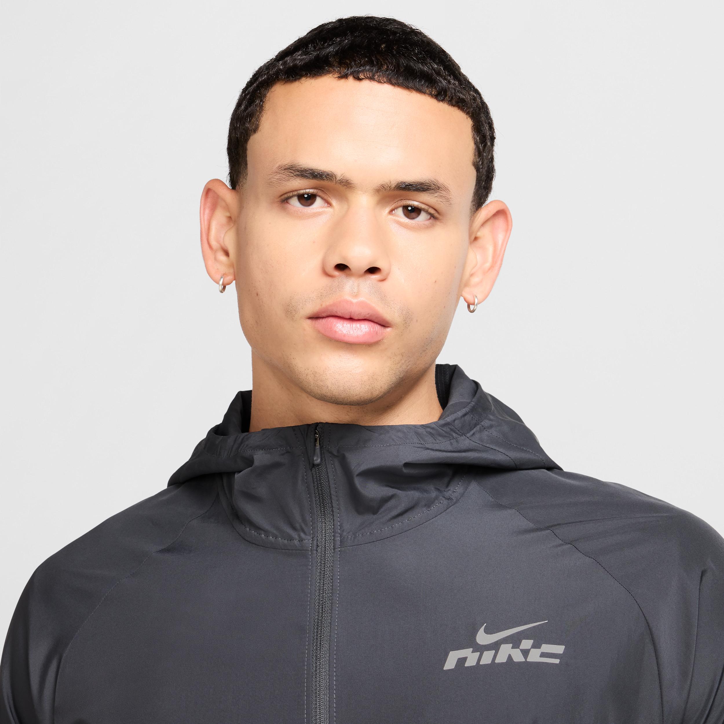 Nike Men's Miler Flash Water-Repellent Running Jacket Product Image