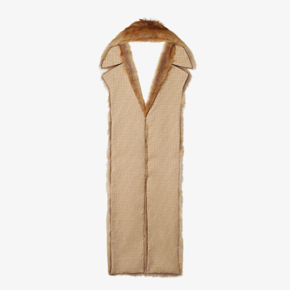 ScarfCaramel-colored ‘dorsato’ shearling scarf Product Image