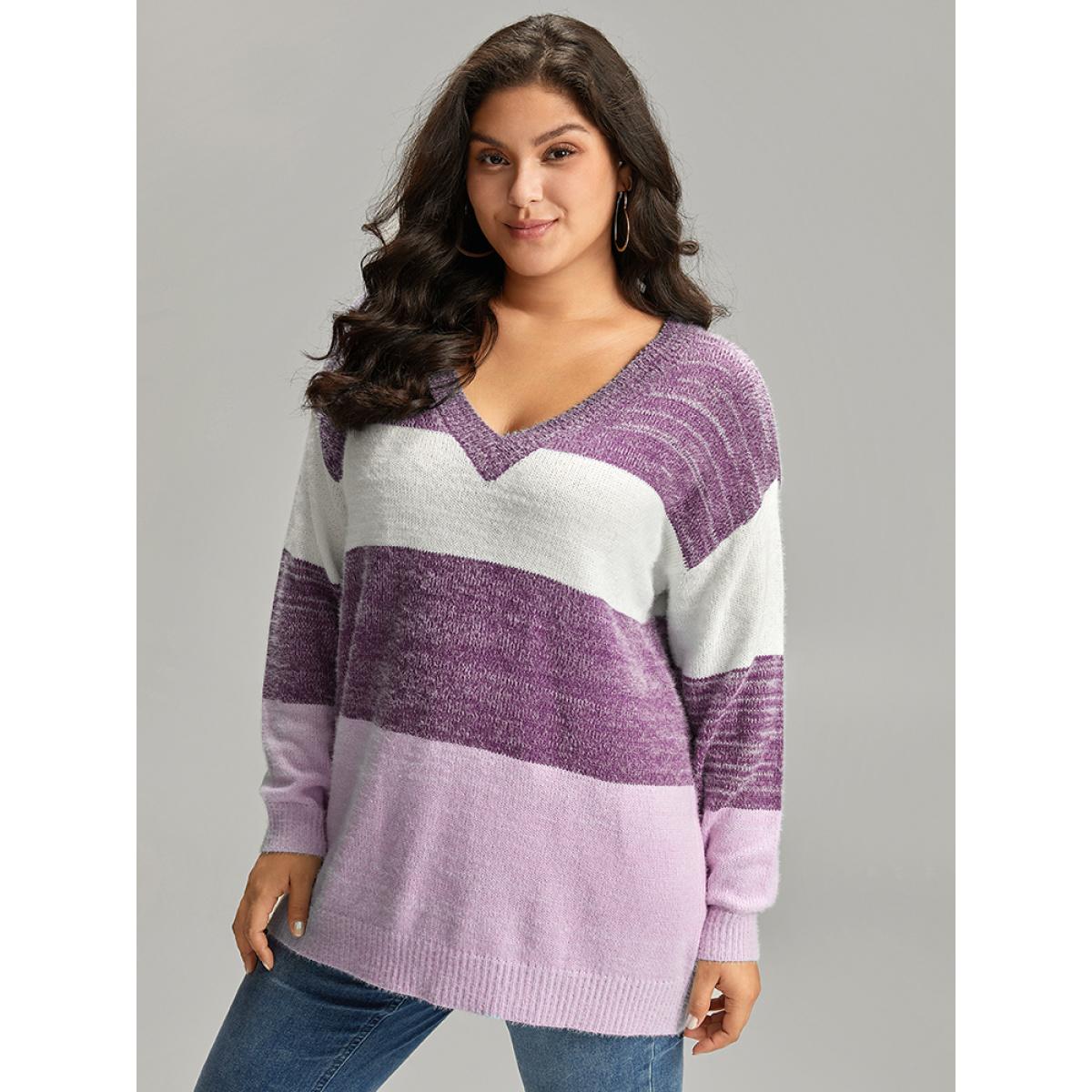 Plus Size Colorblock Contrast V Neck Pullover Purple Women Casual Long Sleeve V-neck Dailywear Pullovers BloomChic 30/6X Product Image