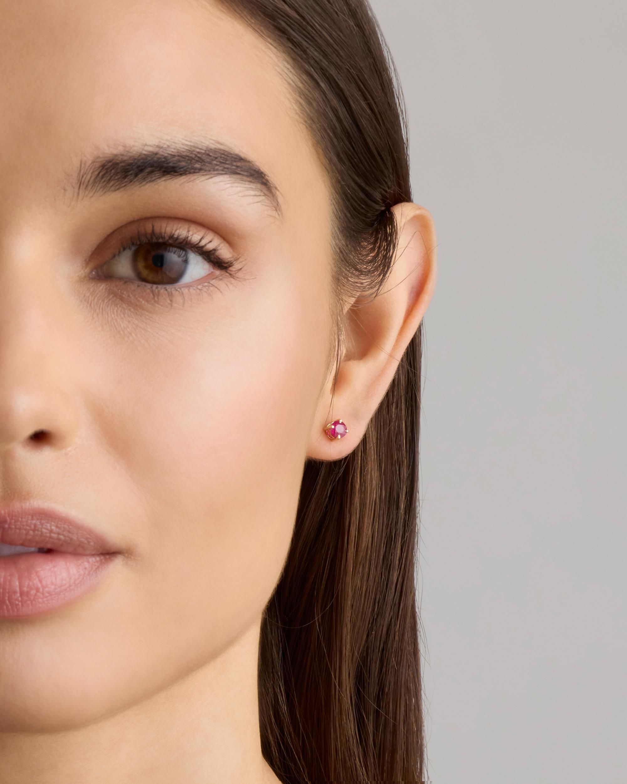 Quince | Women's 14K Gold Pave Diamond Round Studs Product Image