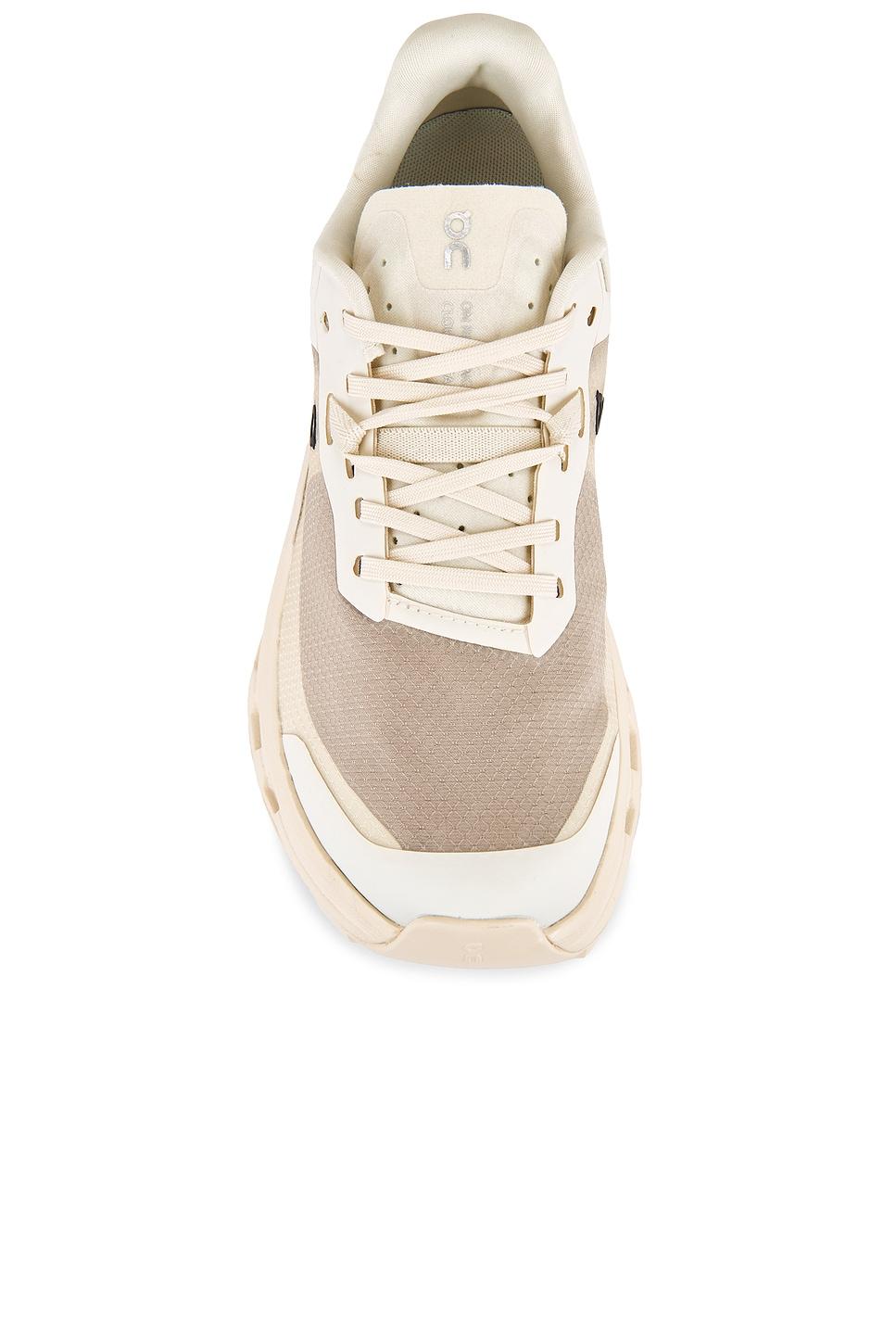 Cloudvista Sneaker On Product Image