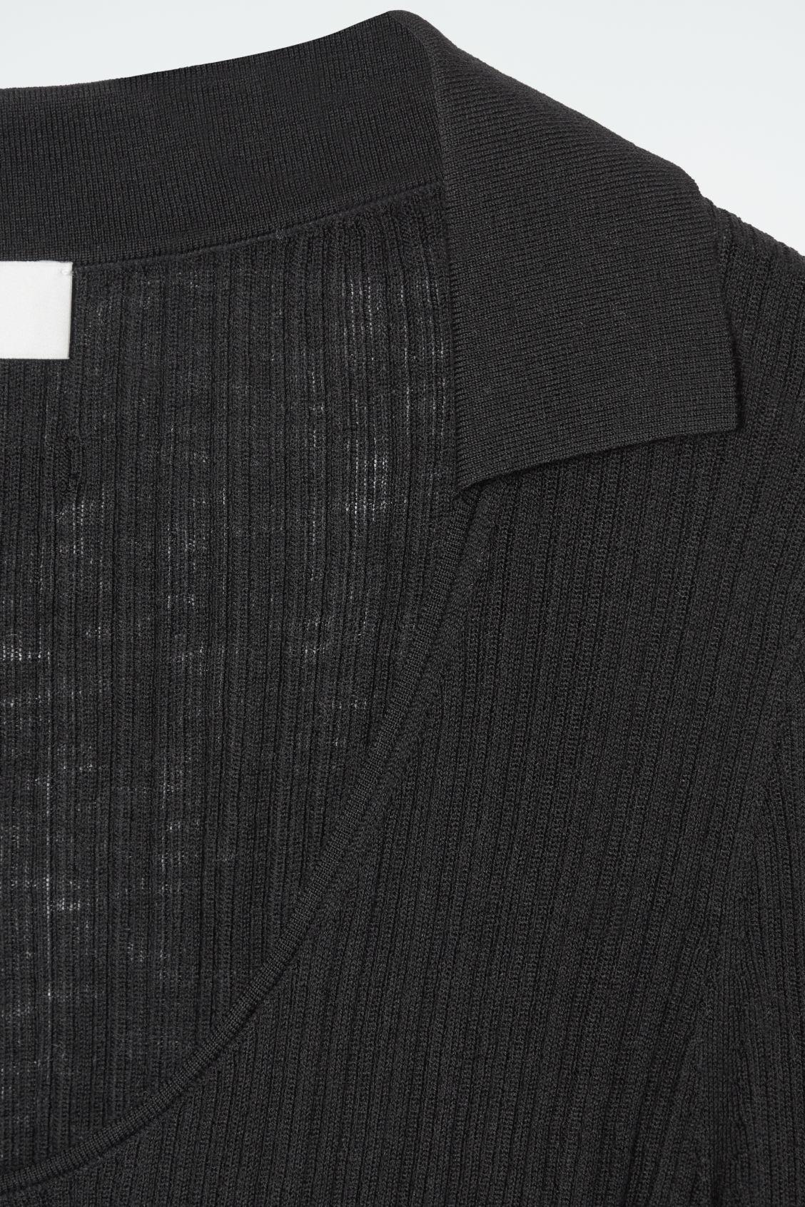 THE OPEN-COLLAR MERINO WOOL TOP Product Image