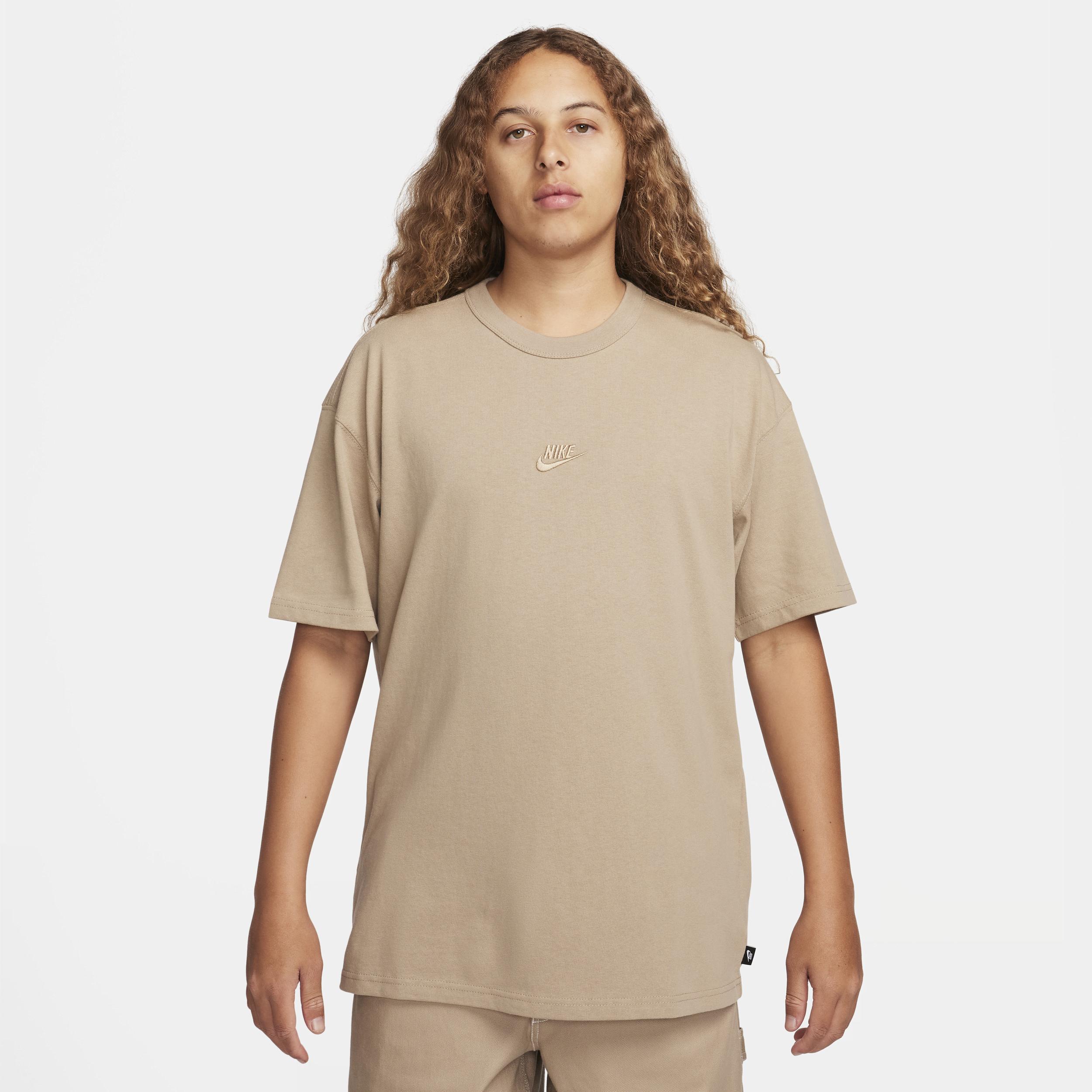 Nike Sportswear Premium Essentials Men's T-Shirt Product Image
