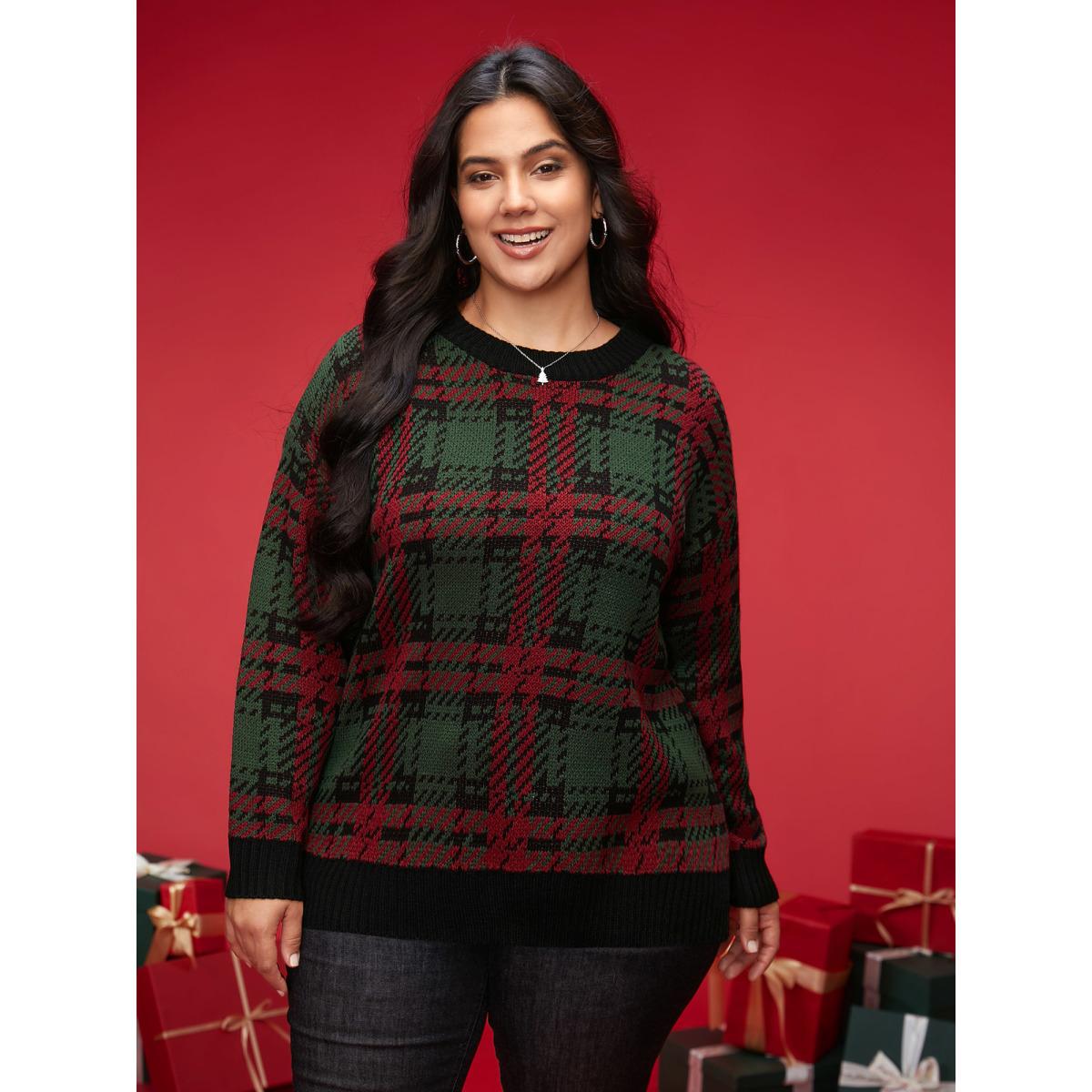 Plus Size Jacquard Plaid Contrast Hemline Pullover DarkGreen Women Casual Loose Long Sleeve Round Neck Everyday Pullovers BloomChic 30/6X Product Image